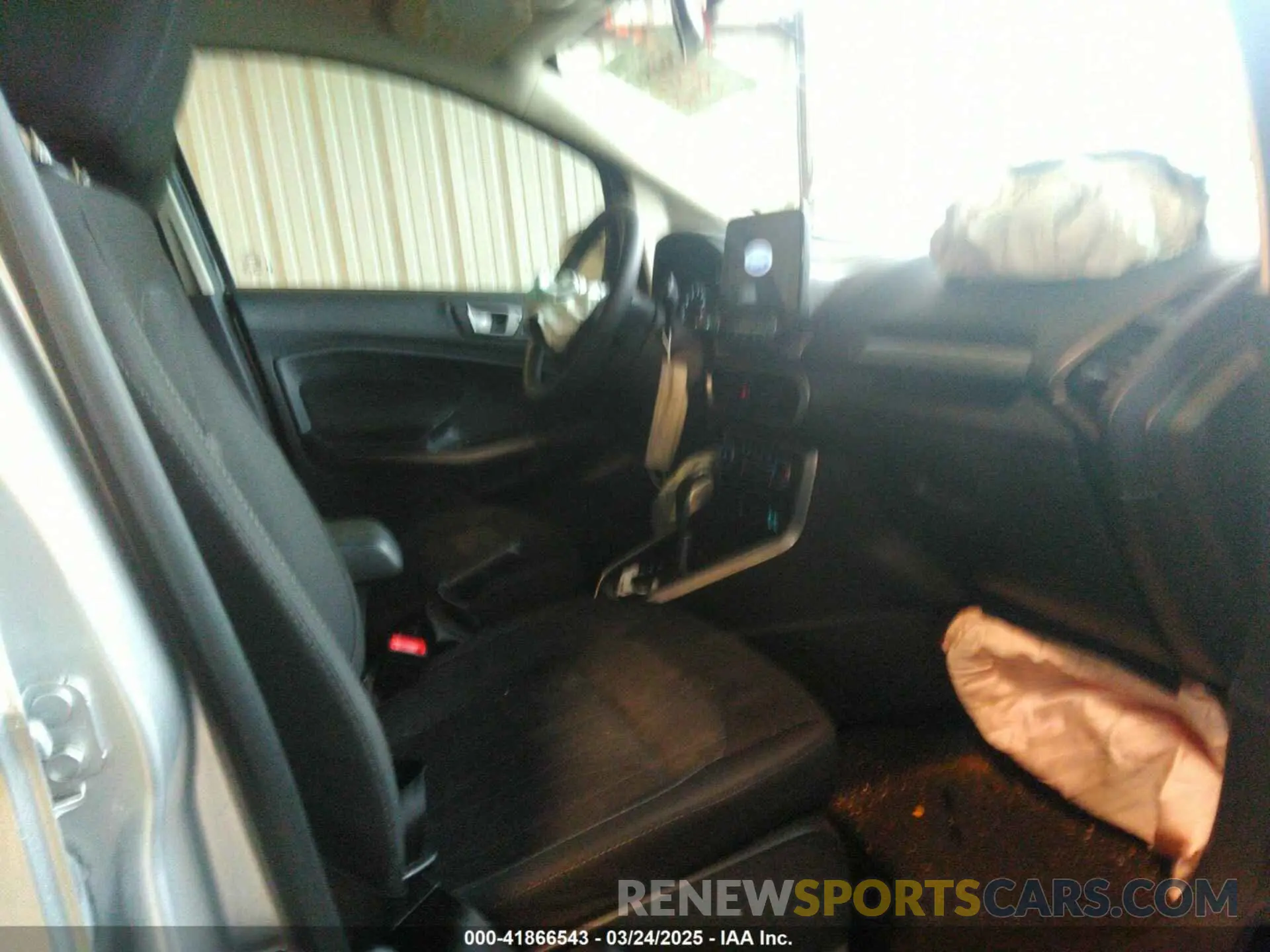 5 fotografías del automóvil dañado MAJ3S2GE4MC439684 FORD ECOSPORT 2021