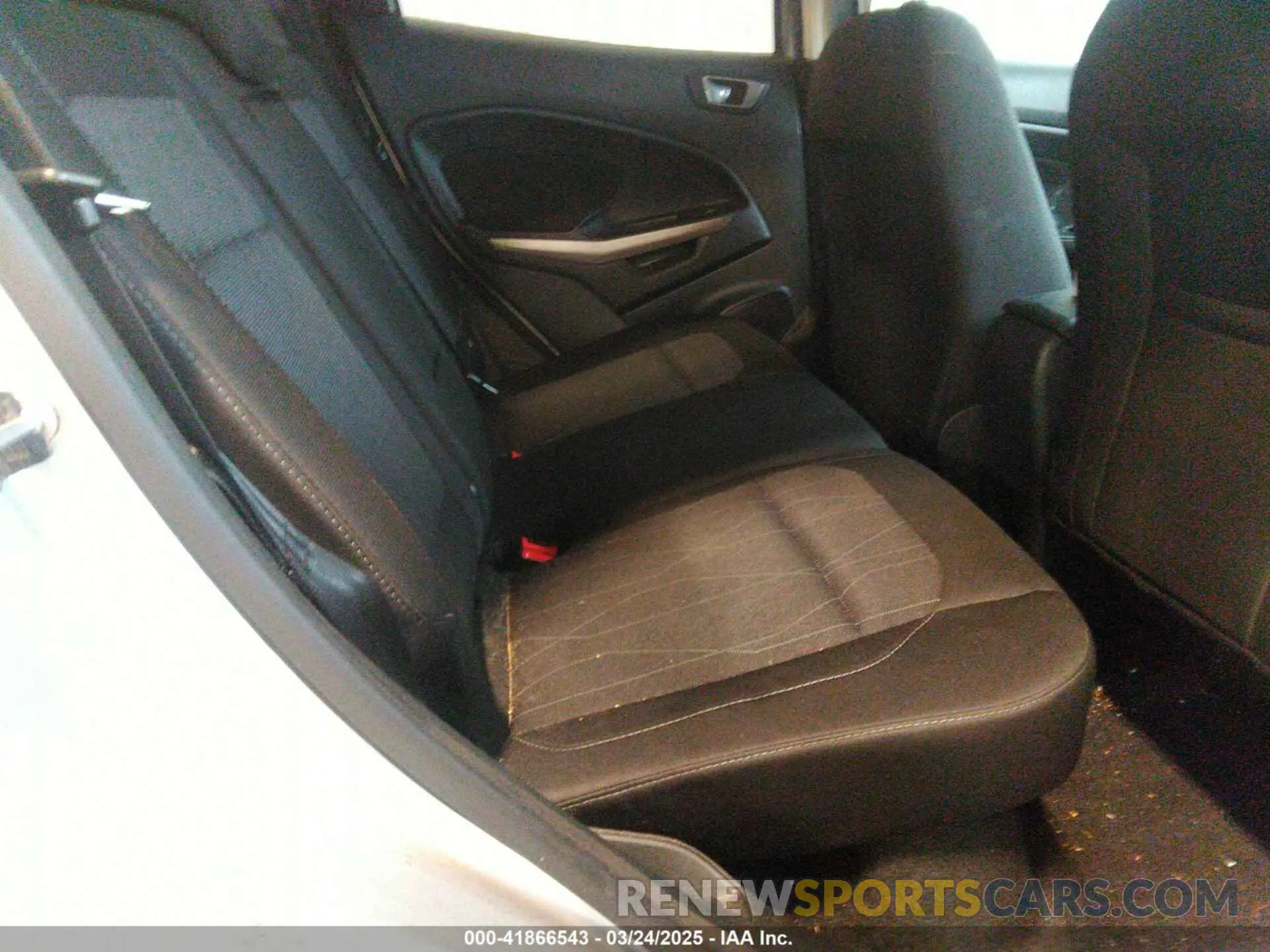 8 fotografías del automóvil dañado MAJ3S2GE4MC439684 FORD ECOSPORT 2021