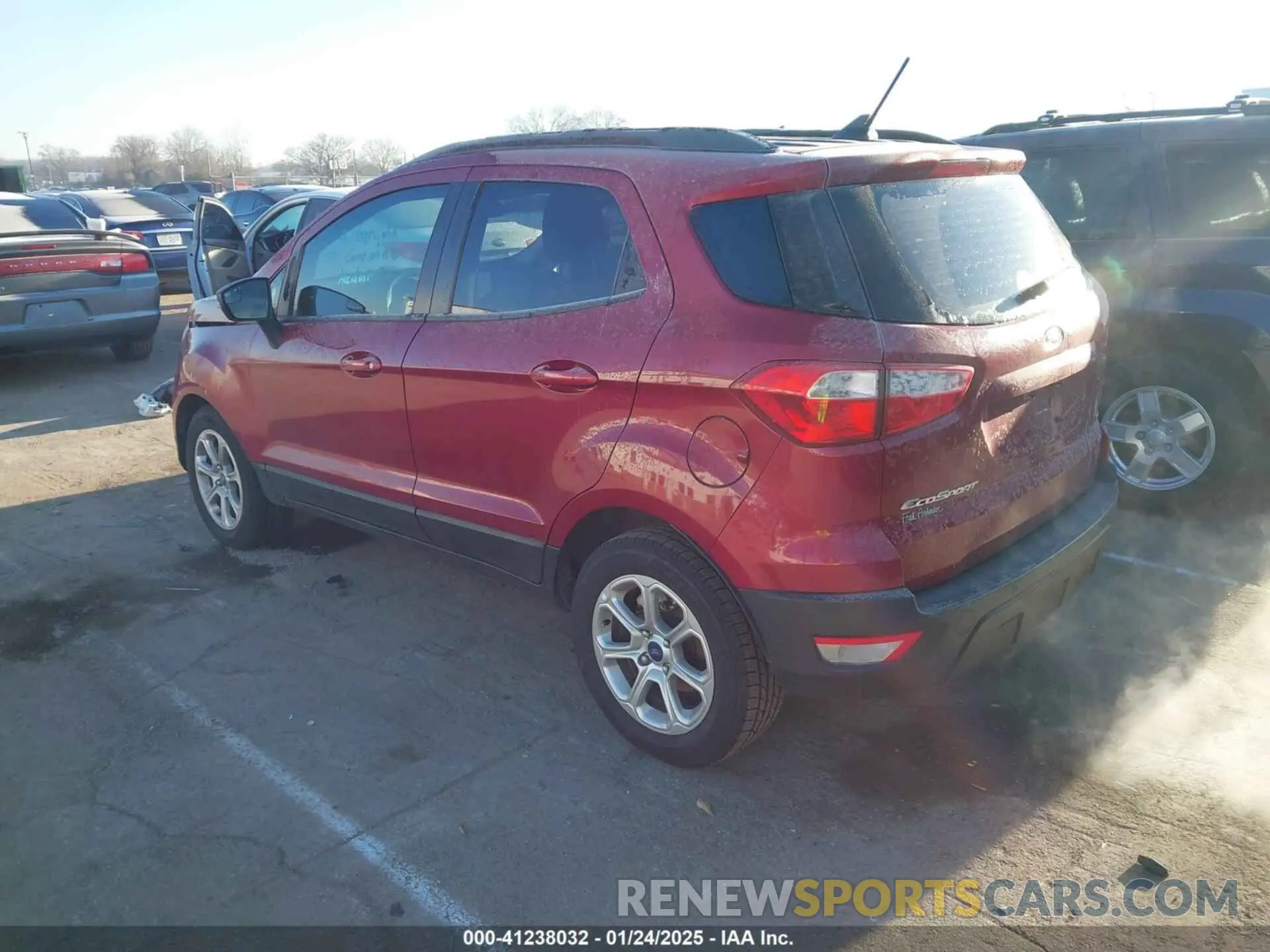 3 fotografías del automóvil dañado MAJ3S2GE4MC439796 FORD ECOSPORT 2021