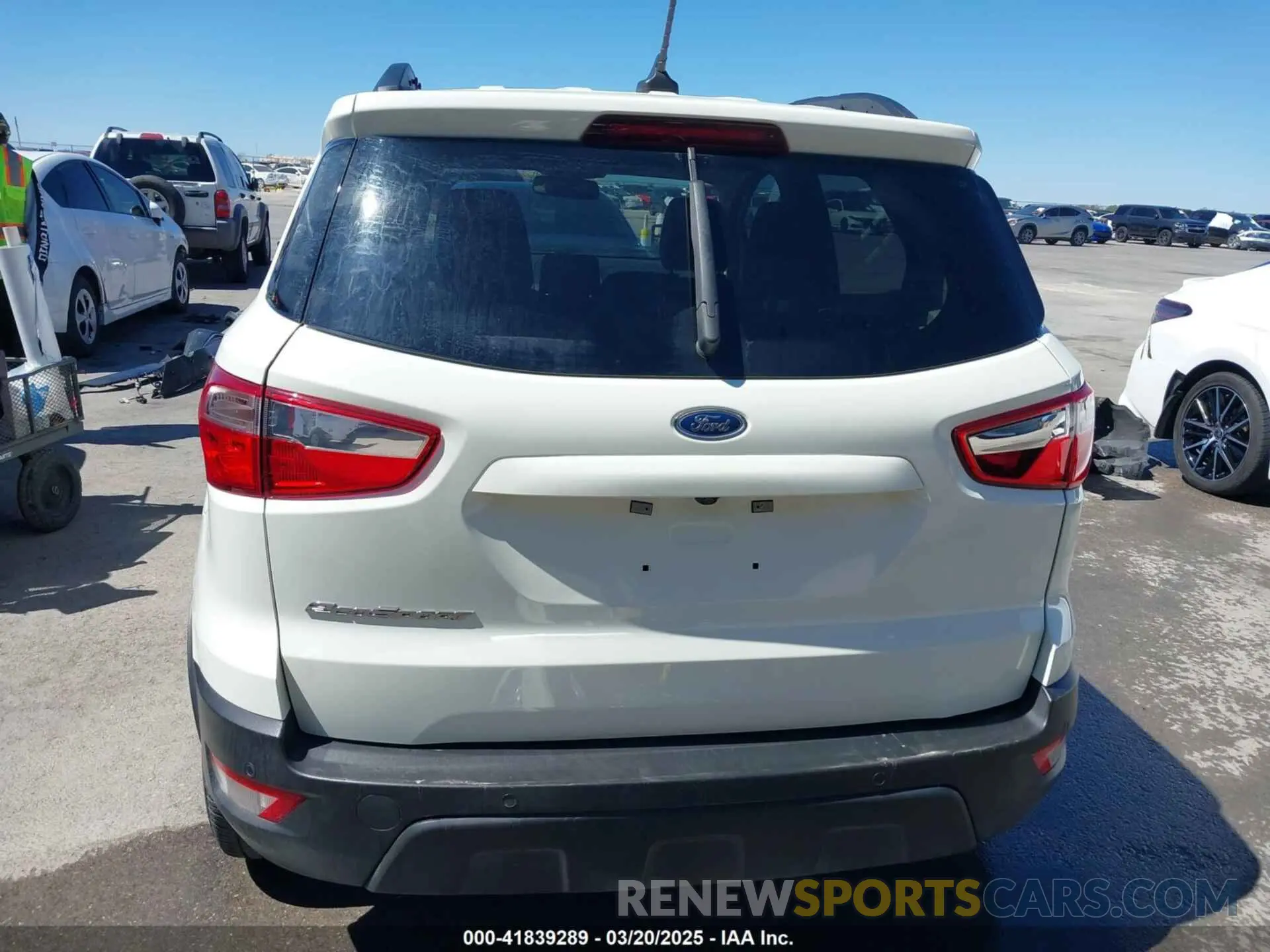 17 fotografías del automóvil dañado MAJ3S2GE4MC439992 FORD ECOSPORT 2021