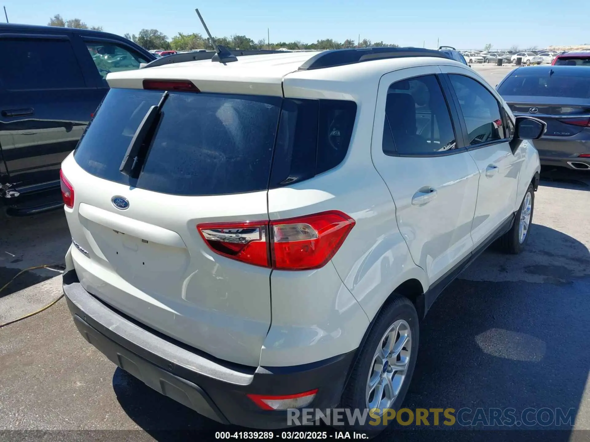 4 fotografías del automóvil dañado MAJ3S2GE4MC439992 FORD ECOSPORT 2021