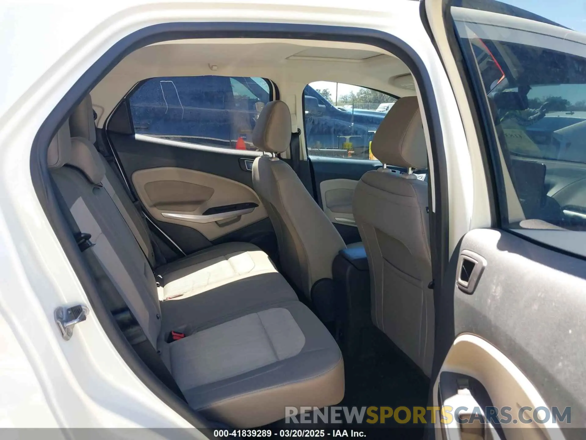 8 fotografías del automóvil dañado MAJ3S2GE4MC439992 FORD ECOSPORT 2021