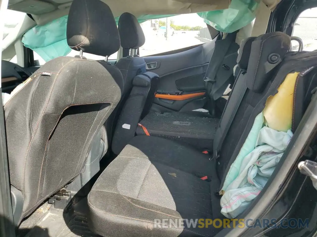 11 fotografías del automóvil dañado MAJ3S2GE4MC447414 FORD ECOSPORT 2021