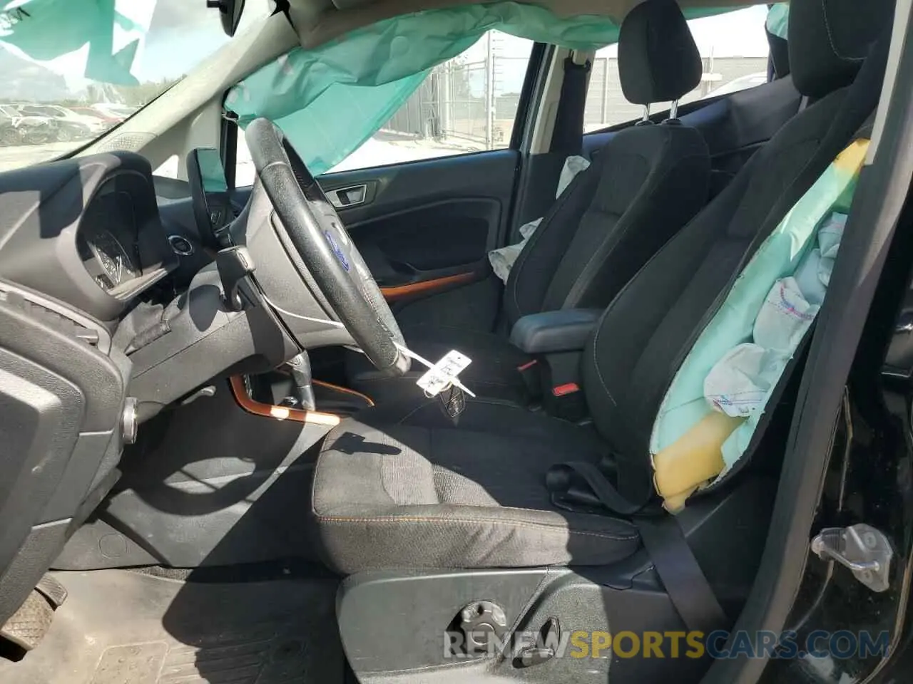 7 fotografías del automóvil dañado MAJ3S2GE4MC447414 FORD ECOSPORT 2021