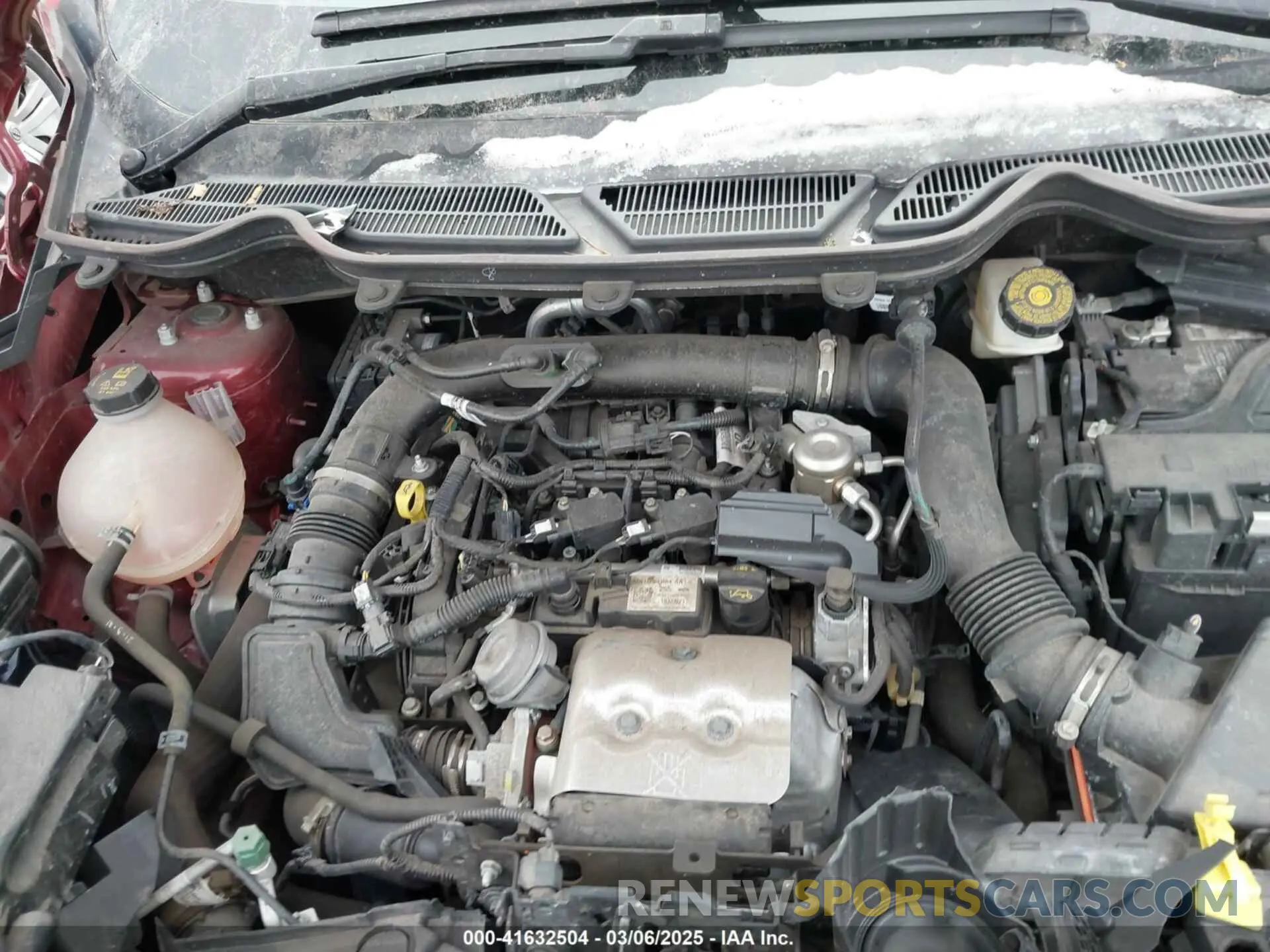 10 fotografías del automóvil dañado MAJ3S2GE5MC446322 FORD ECOSPORT 2021