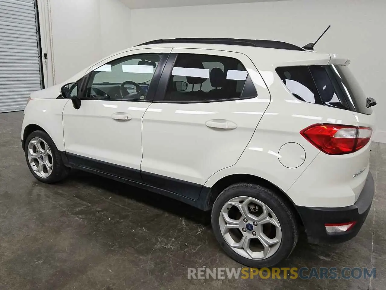 2 fotografías del automóvil dañado MAJ3S2GE6MC444725 FORD ECOSPORT 2021