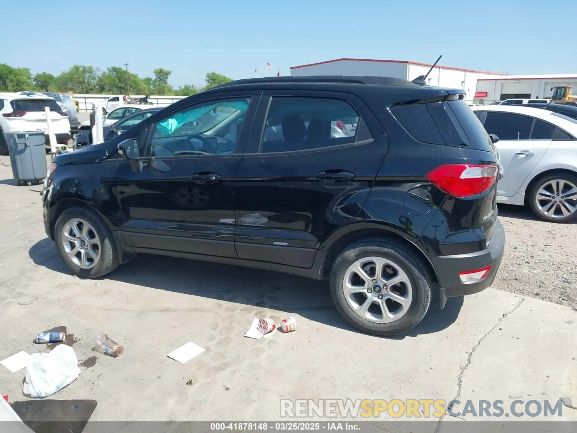 14 fotografías del automóvil dañado MAJ3S2GE6MC447043 FORD ECOSPORT 2021