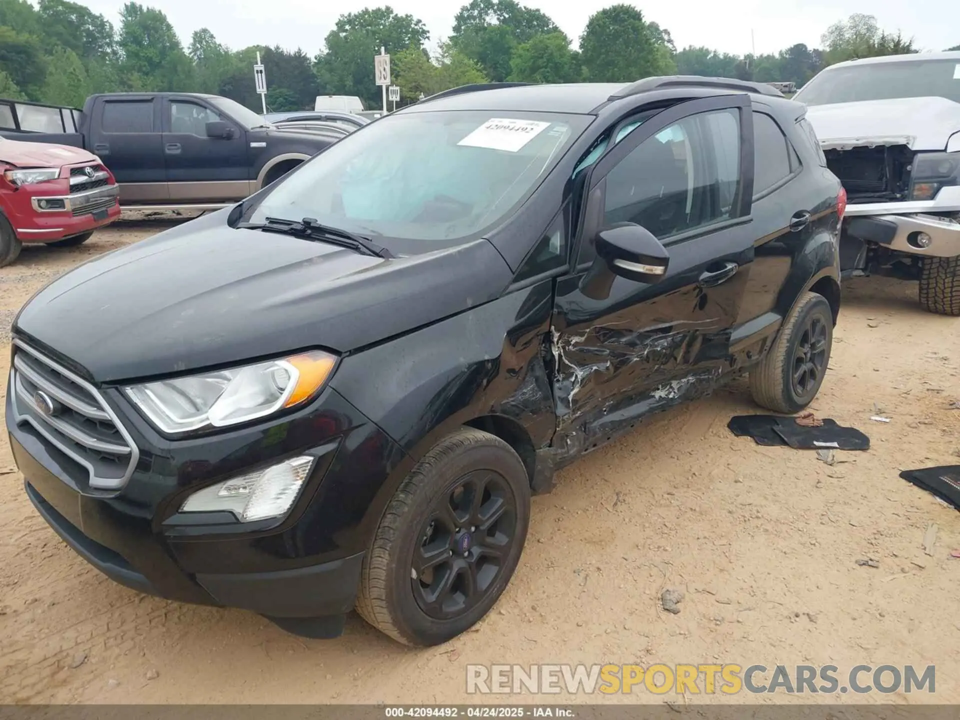 2 fotografías del automóvil dañado MAJ3S2GE6MC456731 FORD ECOSPORT 2021