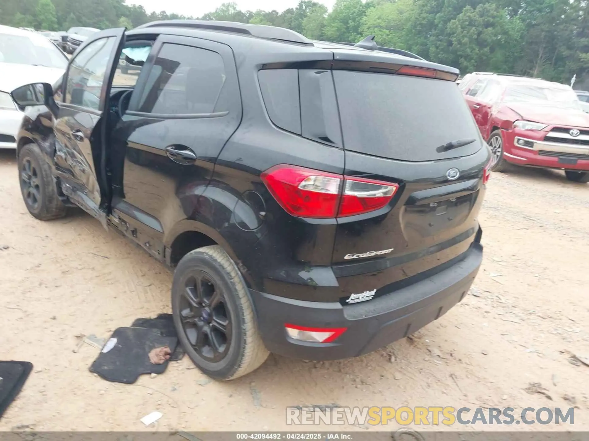 3 fotografías del automóvil dañado MAJ3S2GE6MC456731 FORD ECOSPORT 2021