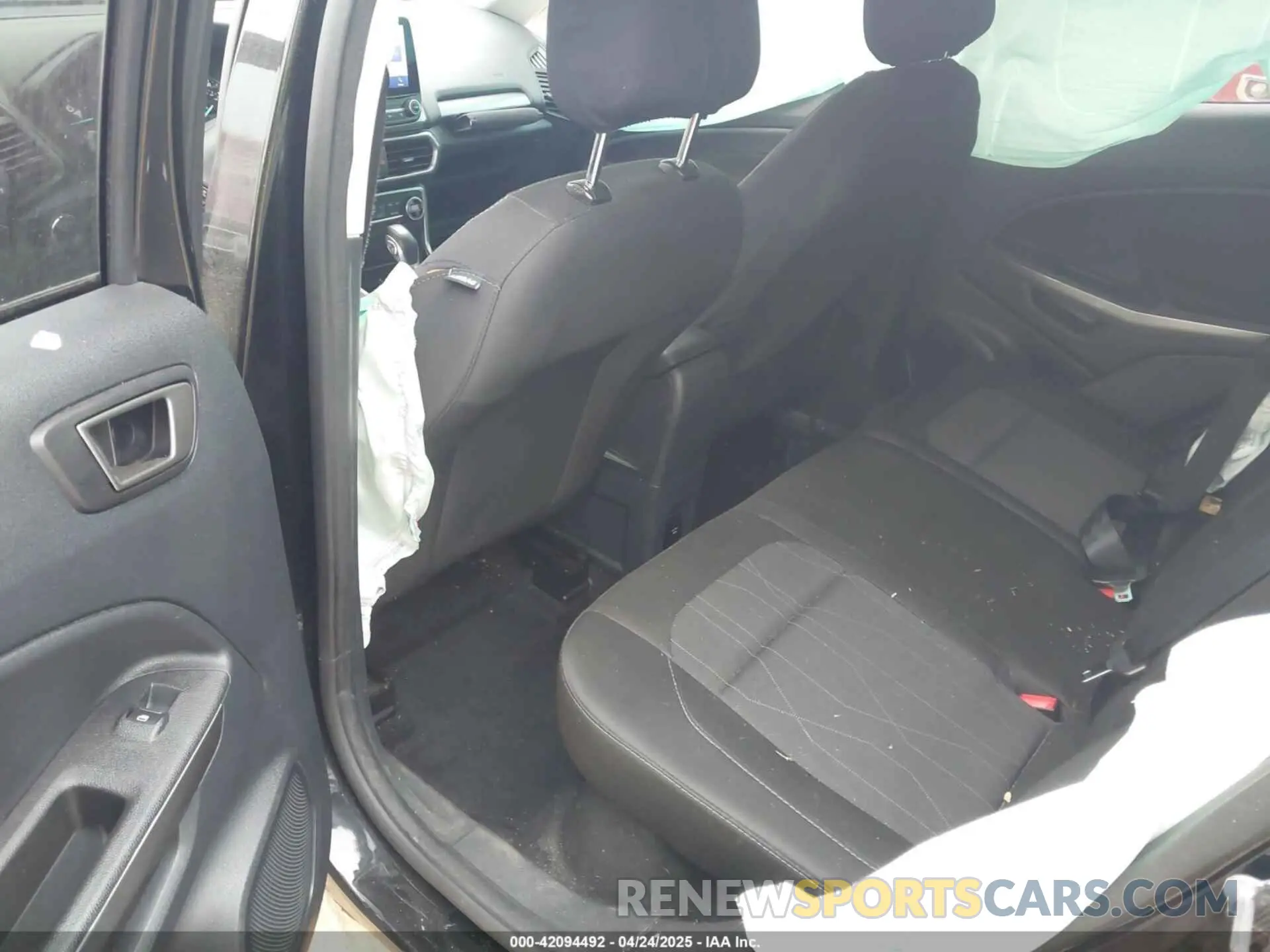 8 fotografías del automóvil dañado MAJ3S2GE6MC456731 FORD ECOSPORT 2021