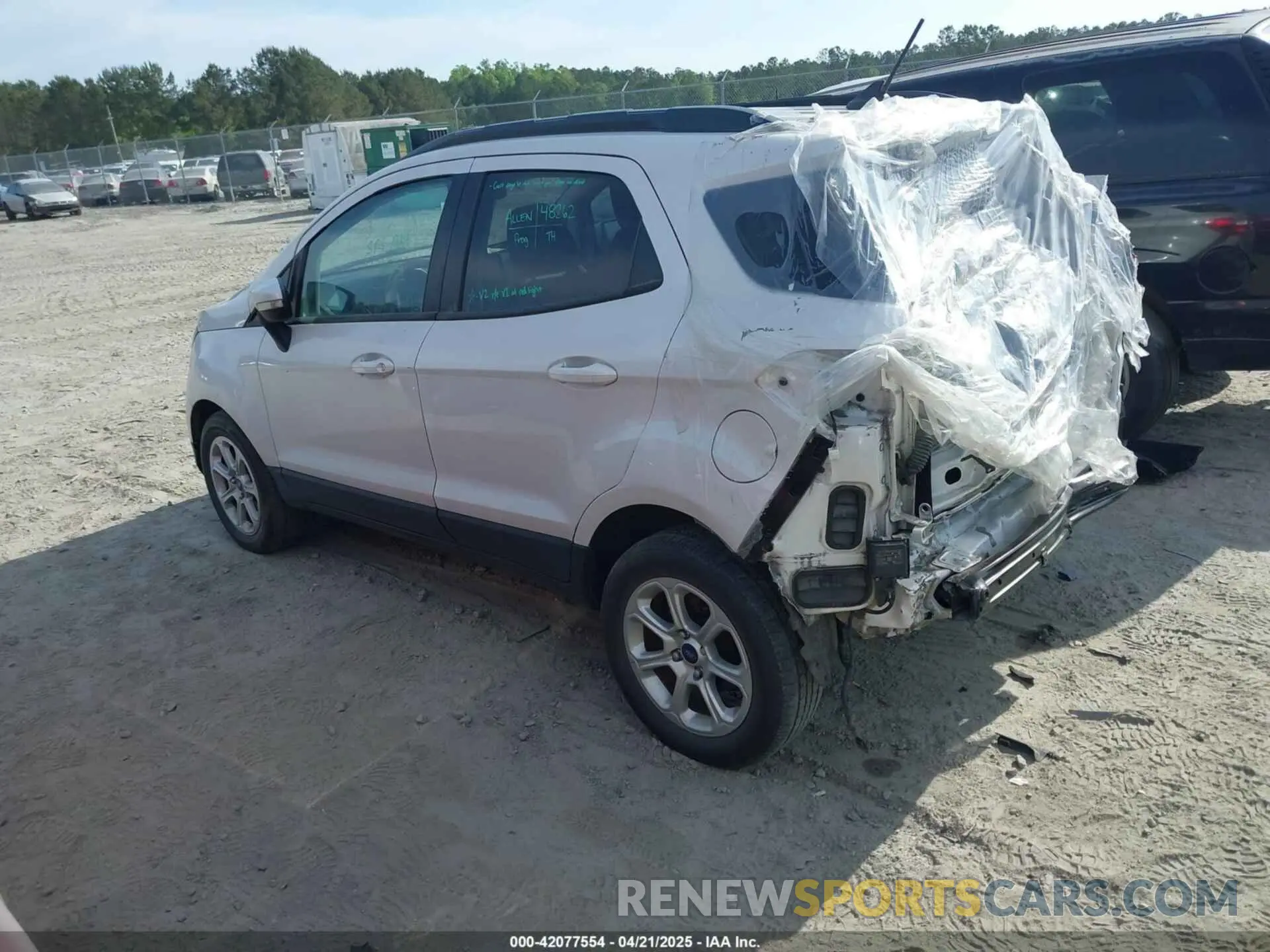 3 fotografías del automóvil dañado MAJ3S2GE7MC399763 FORD ECOSPORT 2021