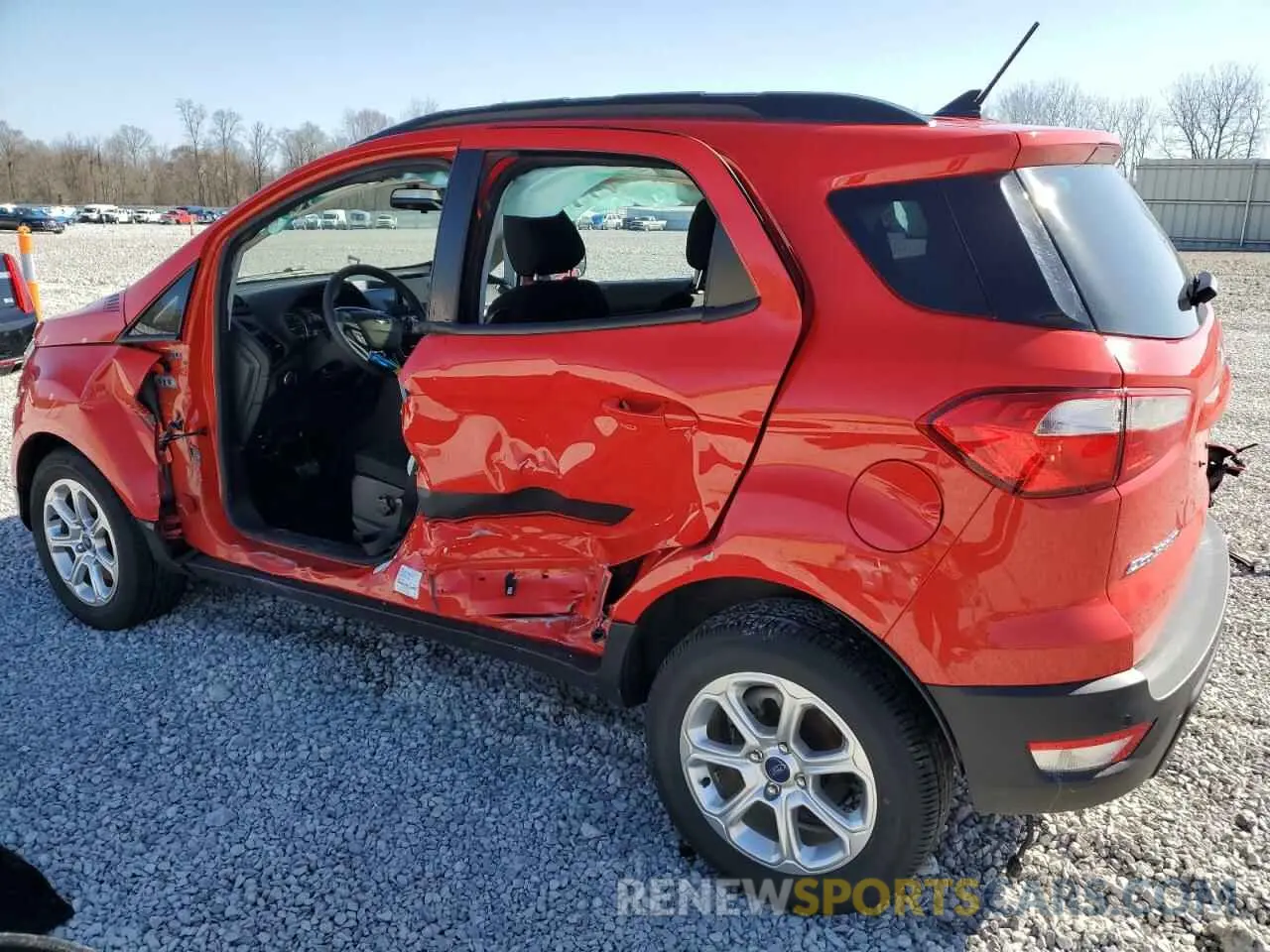 2 fotografías del automóvil dañado MAJ3S2GE8MC408423 FORD ECOSPORT 2021