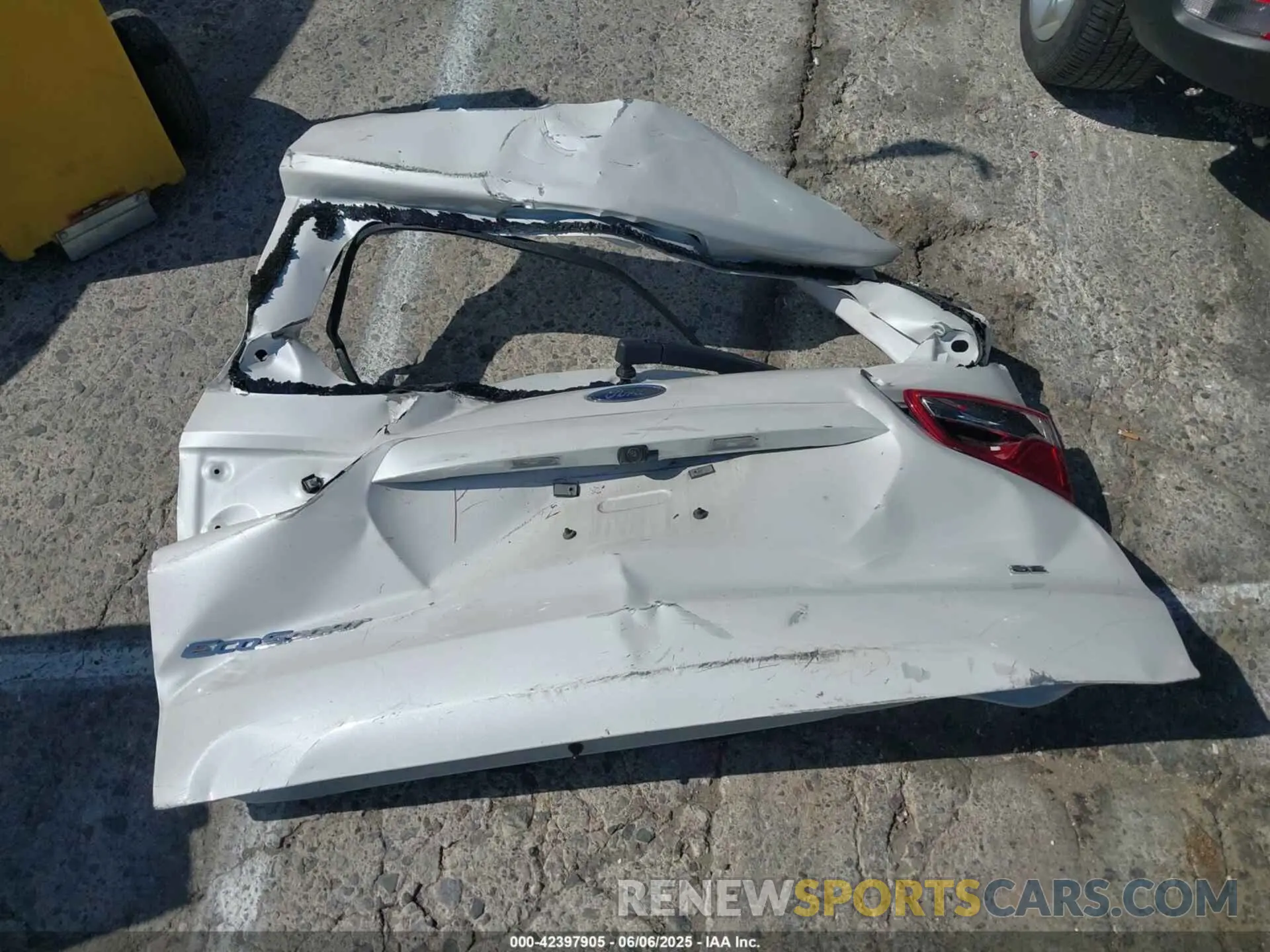 11 fotografías del automóvil dañado MAJ3S2GEXMC408021 FORD ECOSPORT 2021