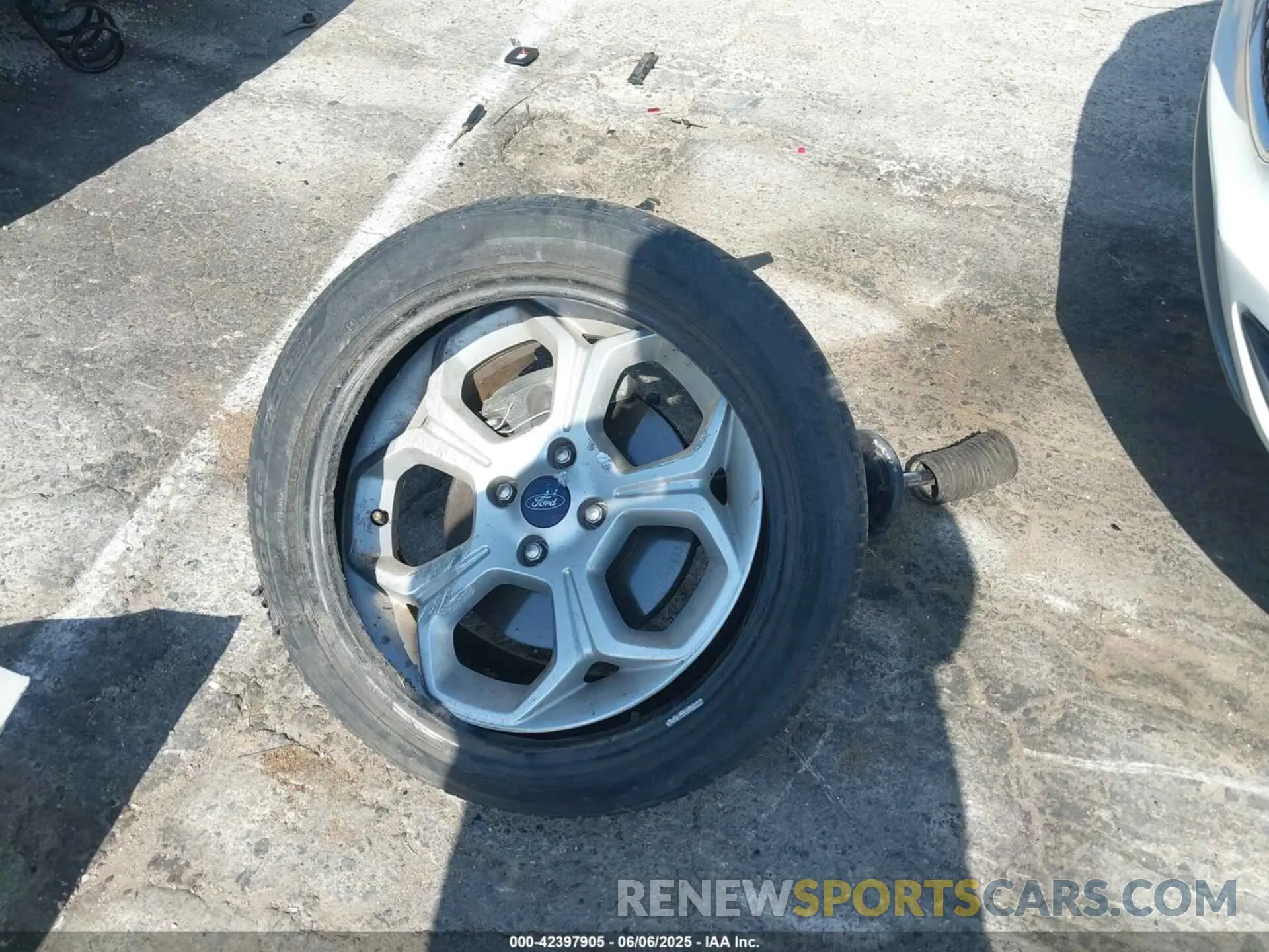 15 fotografías del automóvil dañado MAJ3S2GEXMC408021 FORD ECOSPORT 2021