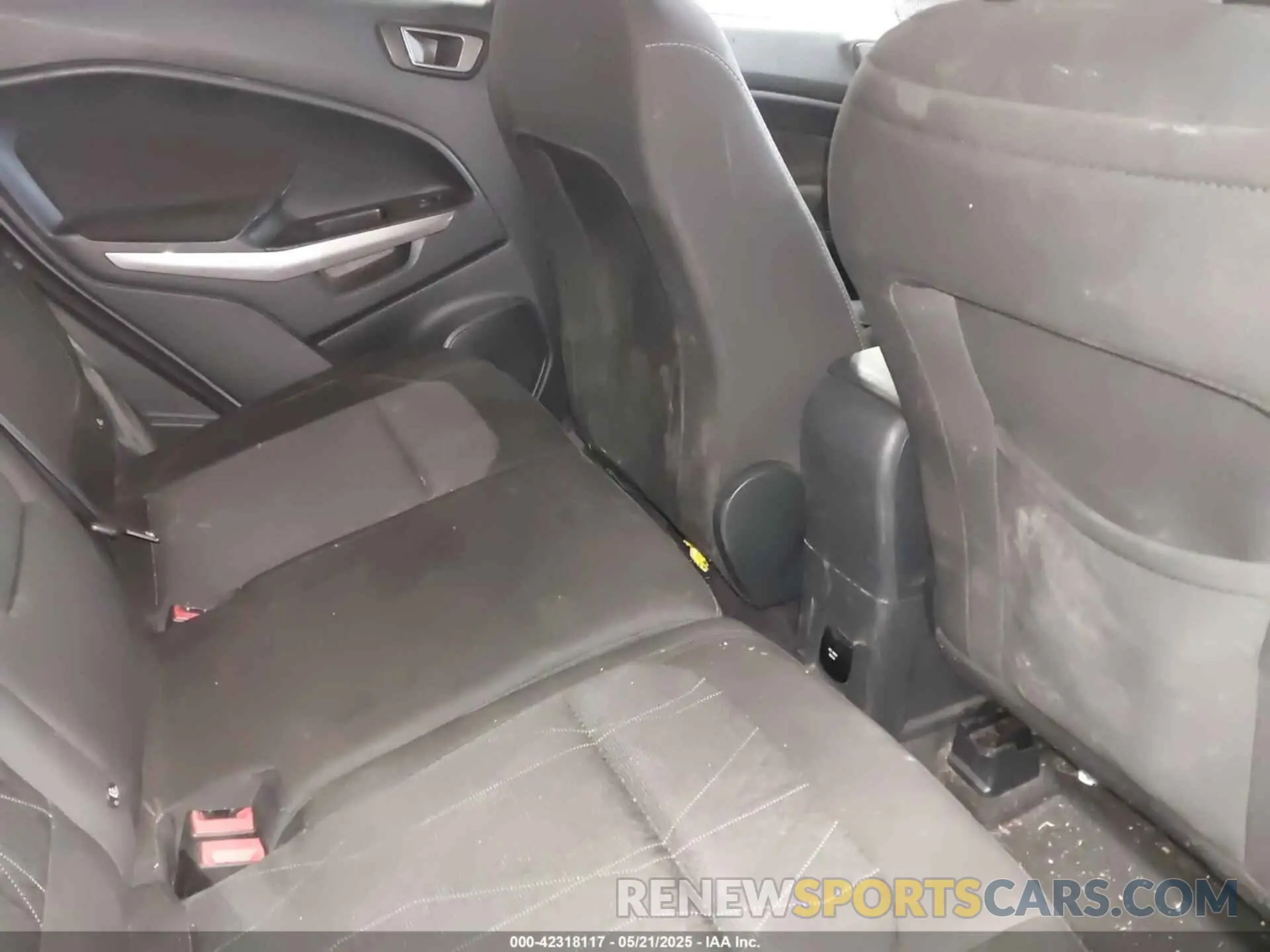8 fotografías del automóvil dañado MAJ3S2GEXMC416118 FORD ECOSPORT 2021