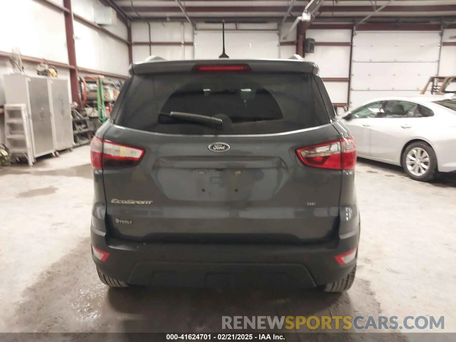 17 fotografías del automóvil dañado MAJ3S2GEXMC417219 FORD ECOSPORT 2021