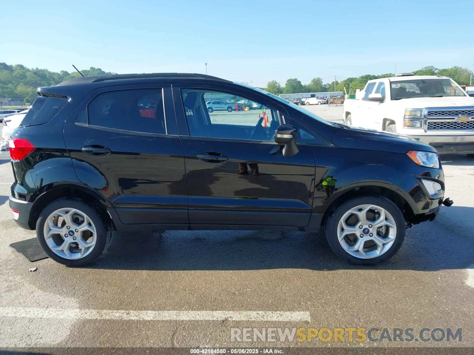 13 fotografías del automóvil dañado MAJ3S2GEXMC442332 FORD ECOSPORT 2021