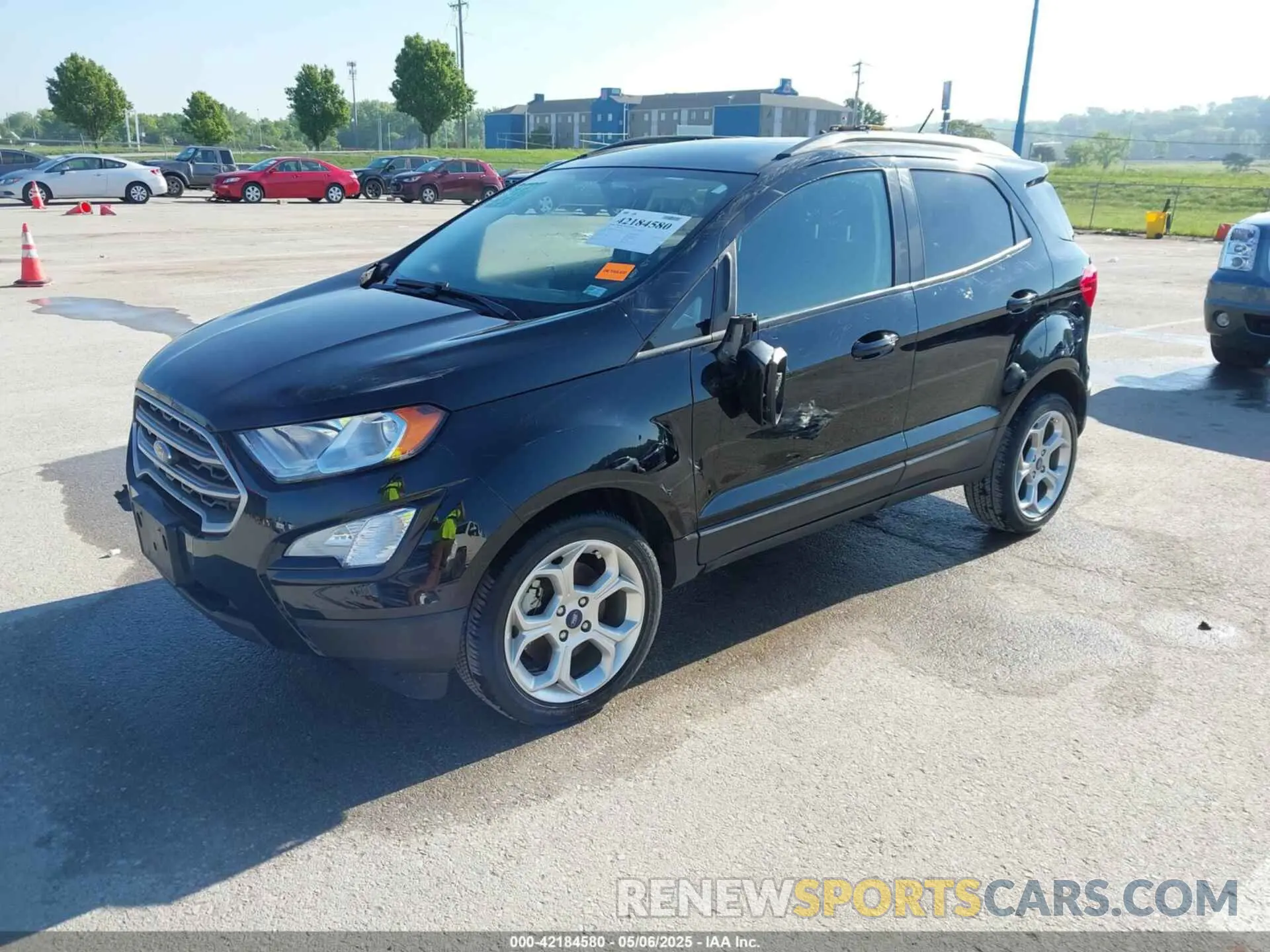 2 fotografías del automóvil dañado MAJ3S2GEXMC442332 FORD ECOSPORT 2021