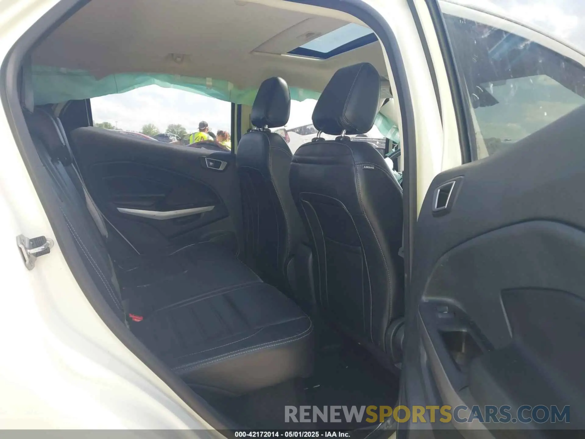 8 fotografías del automóvil dañado MAJ3S2KE3MC400477 FORD ECOSPORT 2021