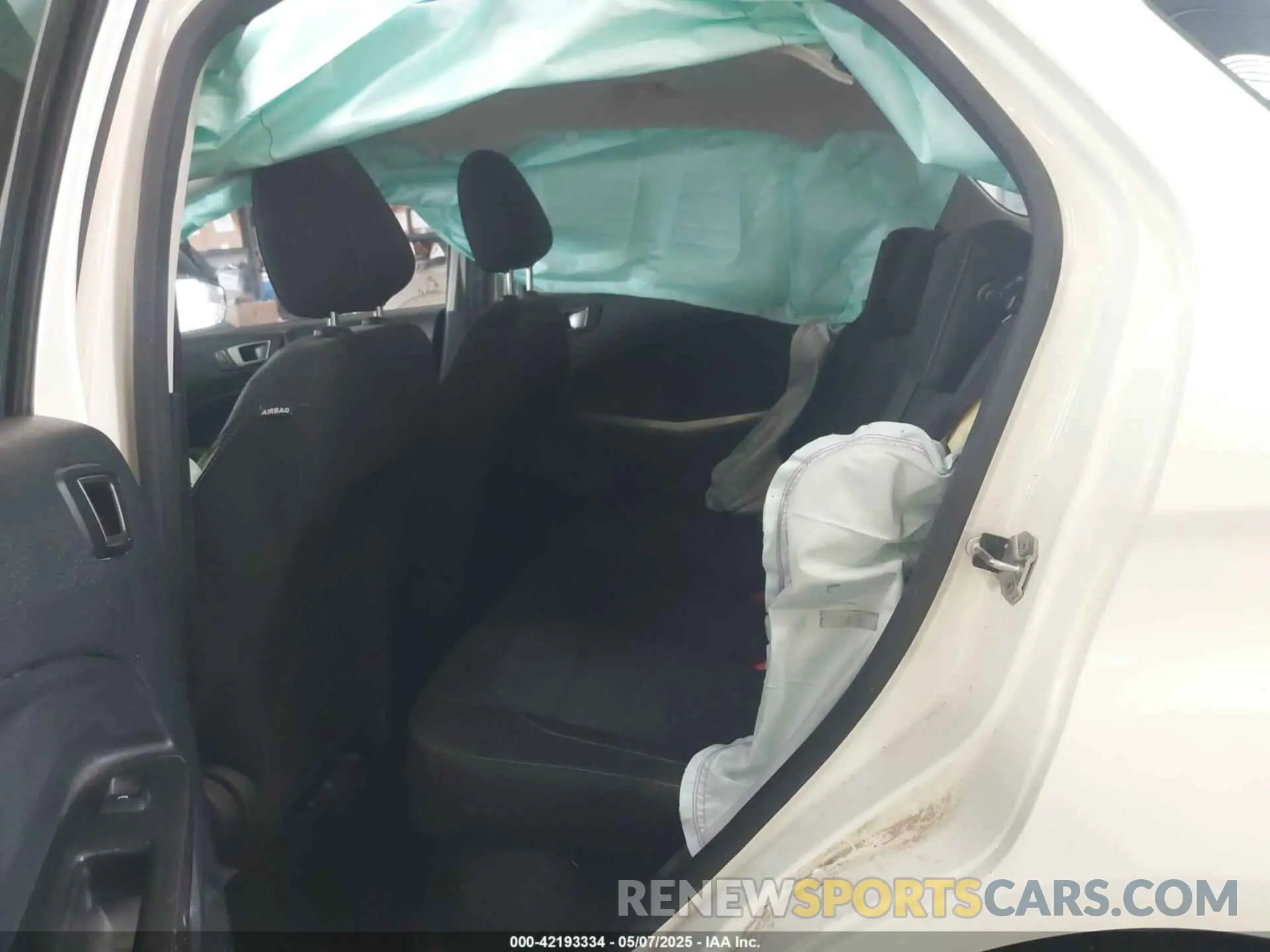 8 fotografías del automóvil dañado MAJ6S3GL4MC410607 FORD ECOSPORT 2021
