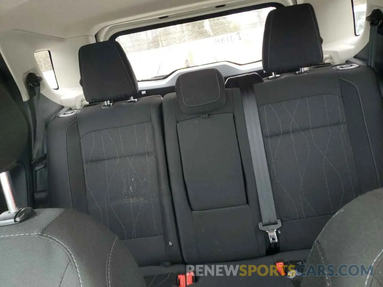 10 fotografías del automóvil dañado MAJ6S3GL5MC445835 FORD ECOSPORT 2021