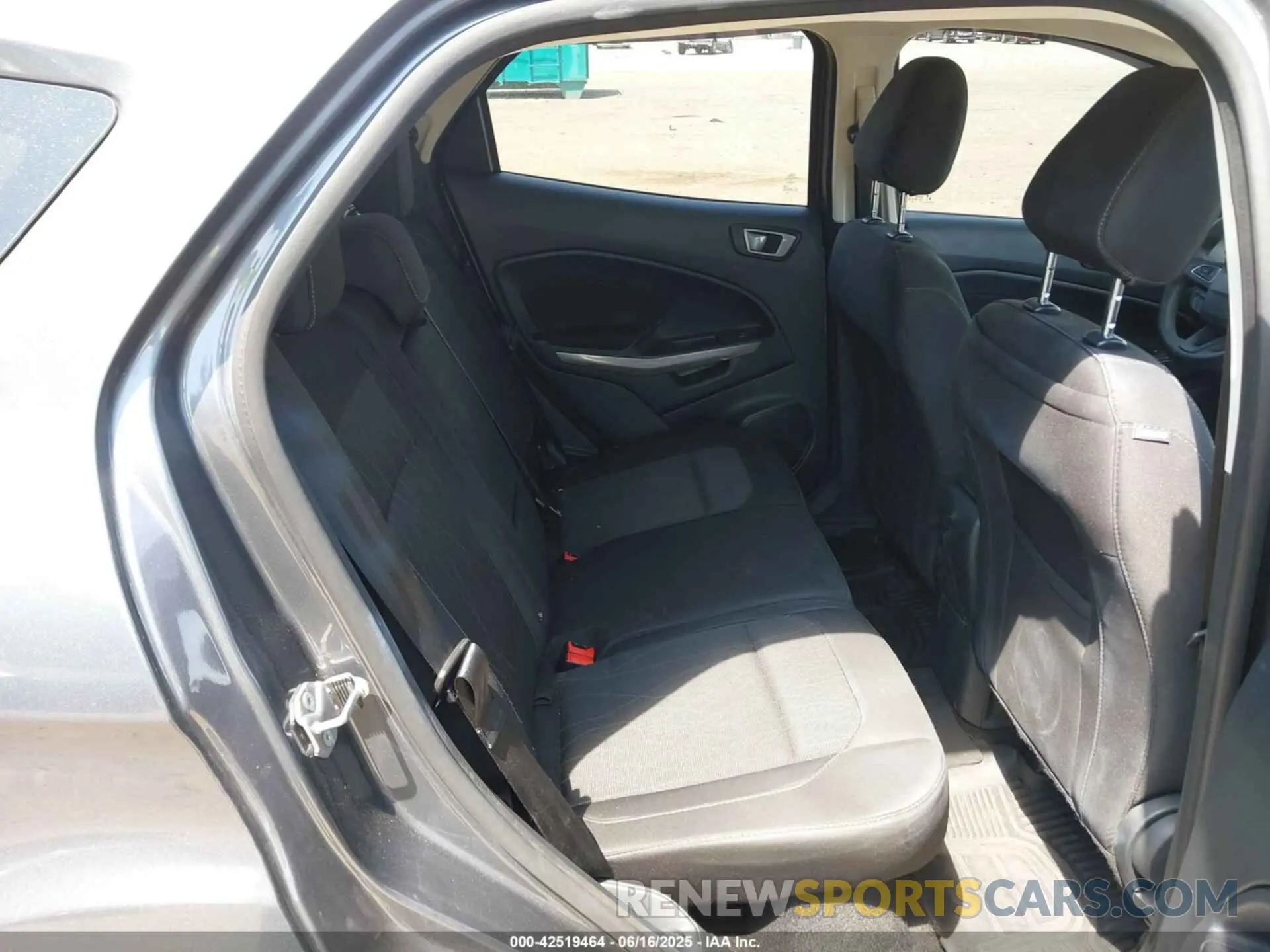 8 fotografías del automóvil dañado MAJ6S3GL6MC454589 FORD ECOSPORT 2021