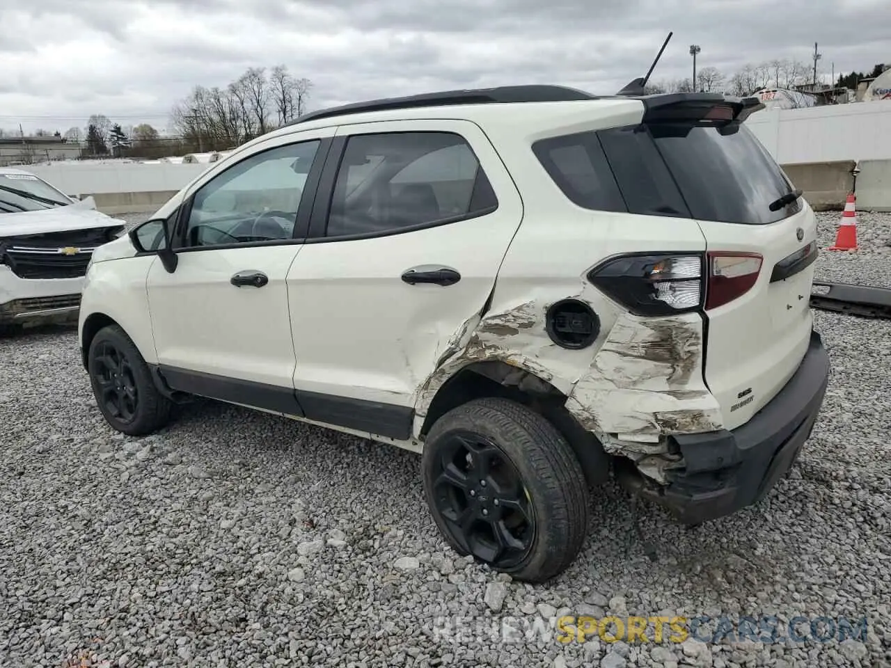 2 fotografías del automóvil dañado MAJ6S3JL3MC452422 FORD ECOSPORT 2021