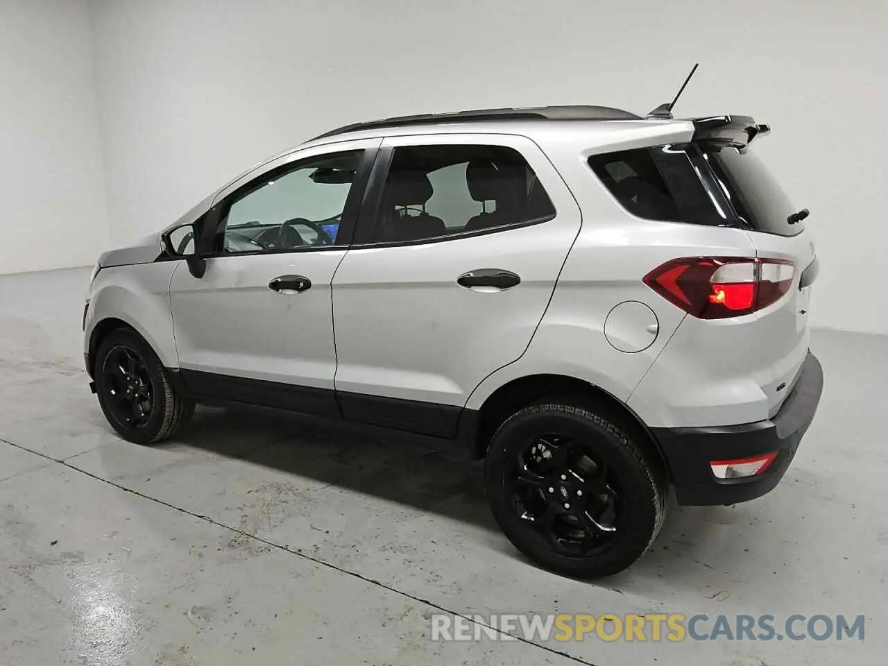 2 fotografías del automóvil dañado MAJ6S3JL6MC425733 FORD ECOSPORT 2021
