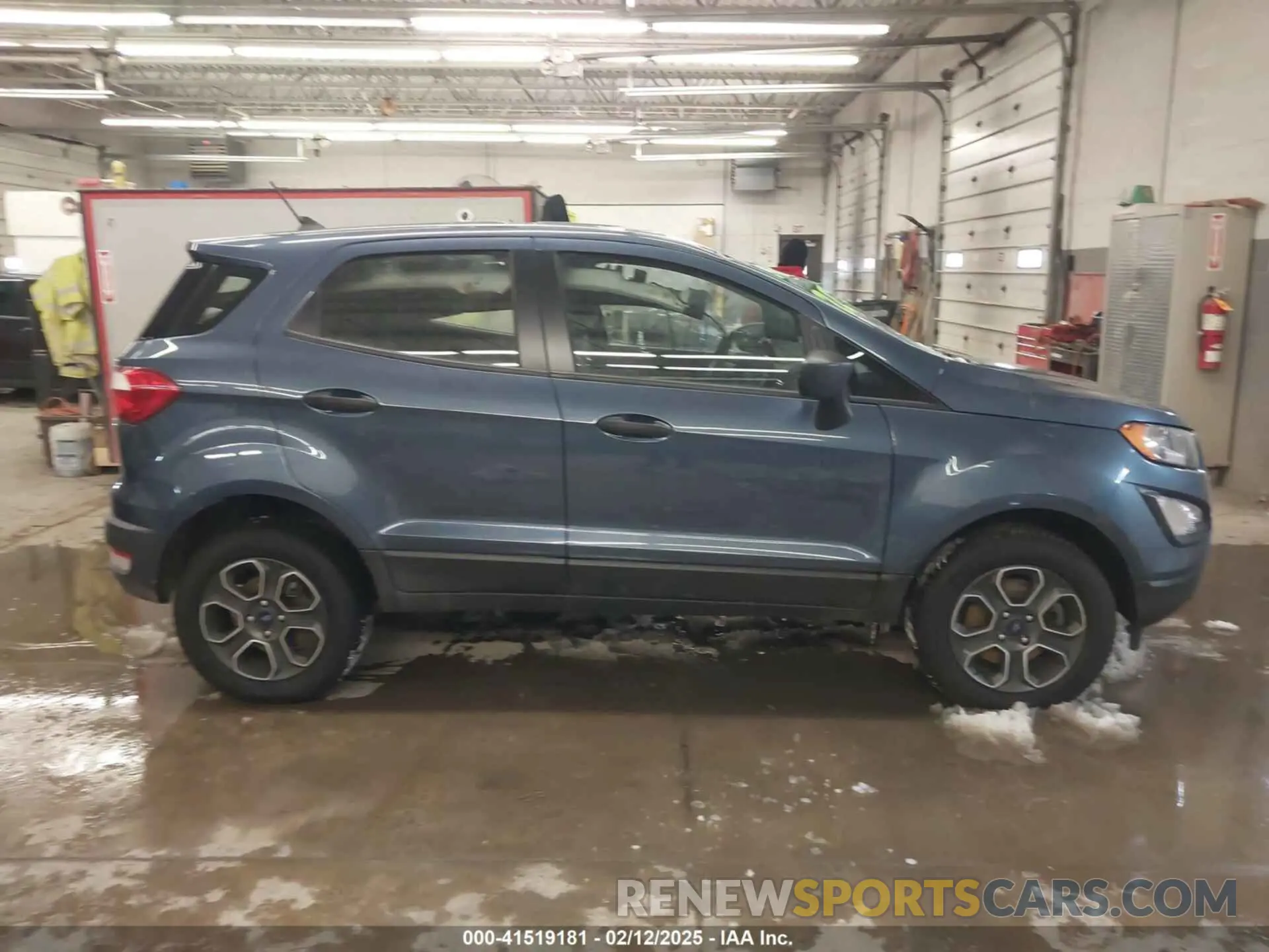 14 fotografías del automóvil dañado MAJ6S3FL0NC457085 FORD ECOSPORT 2022