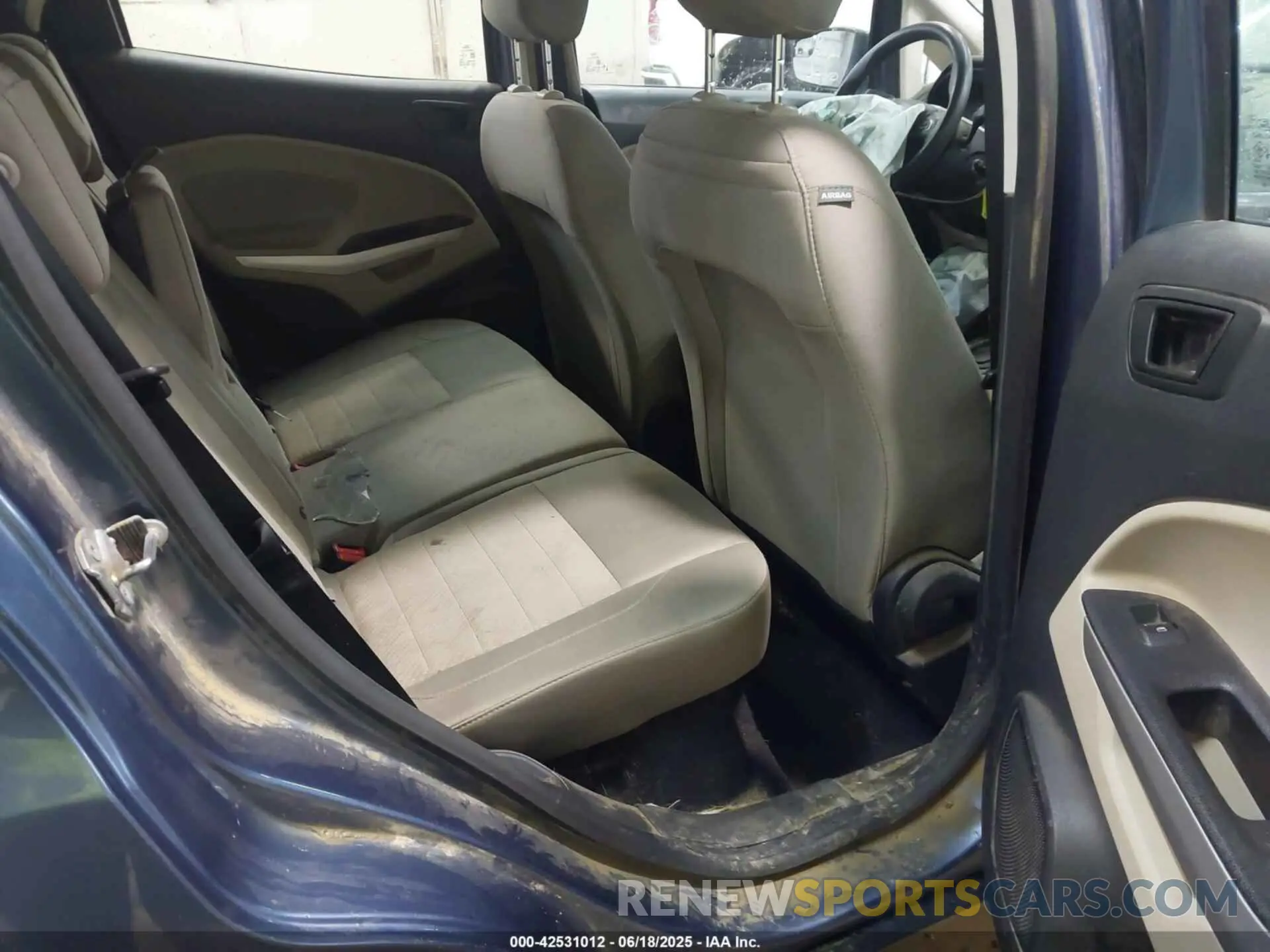 8 fotografías del automóvil dañado MAJ6S3FL3NC475001 FORD ECOSPORT 2022