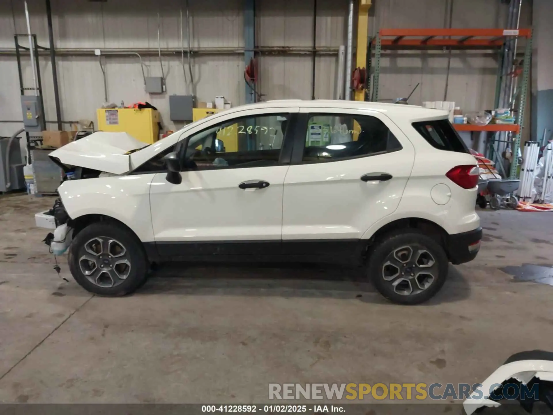 15 fotografías del automóvil dañado MAJ6S3FL6NC473596 FORD ECOSPORT 2022