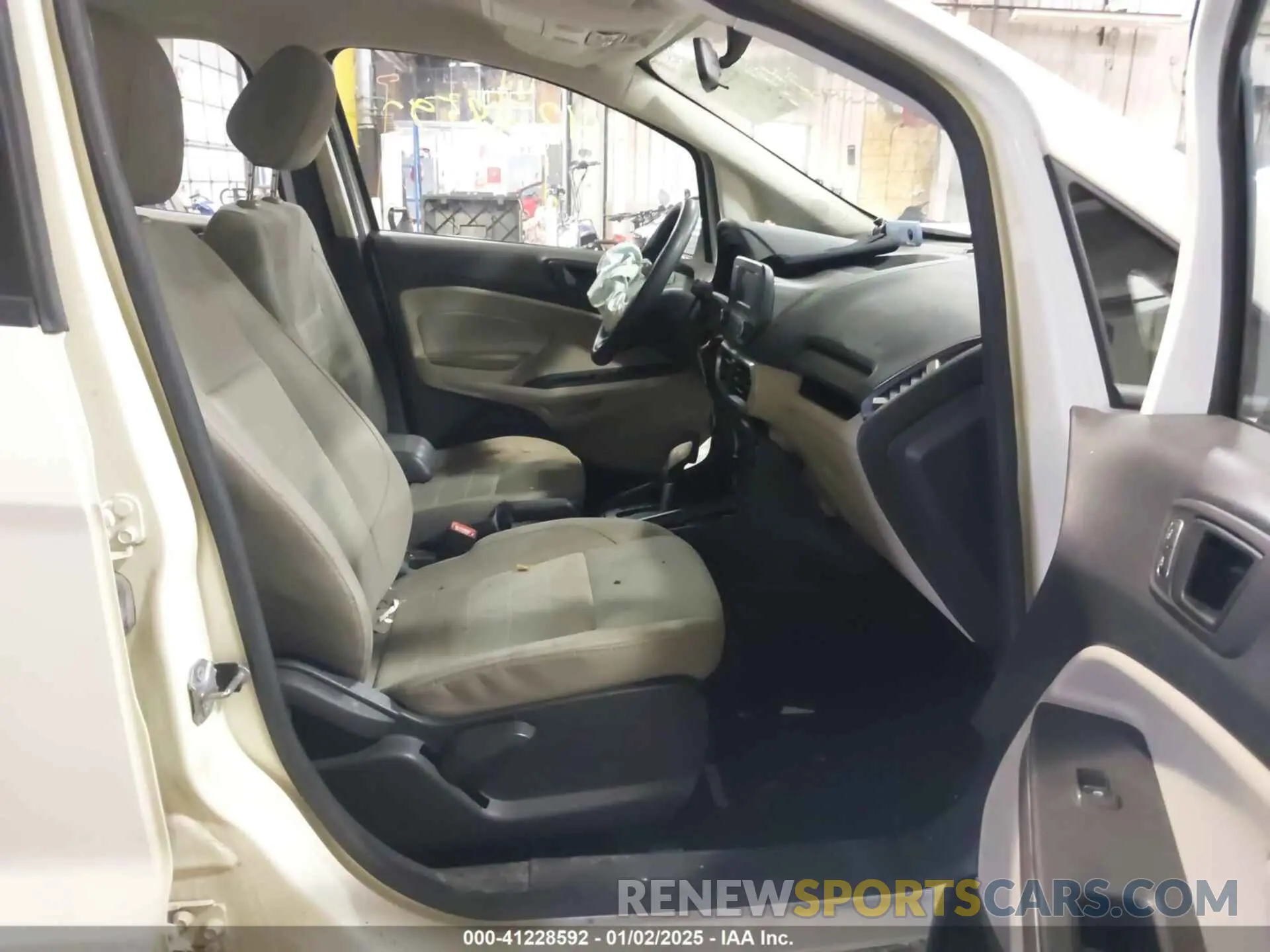 5 fotografías del automóvil dañado MAJ6S3FL6NC473596 FORD ECOSPORT 2022