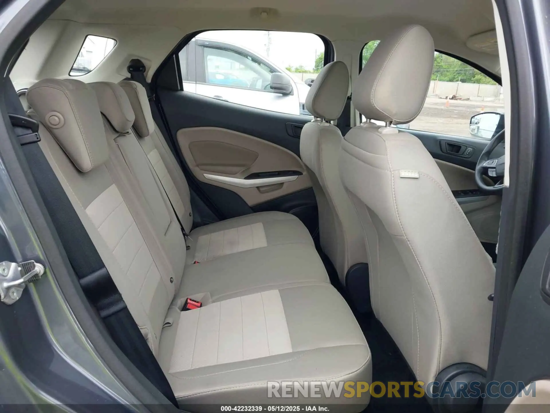 8 fotografías del automóvil dañado MAJ6S3FLXNC460253 FORD ECOSPORT 2022