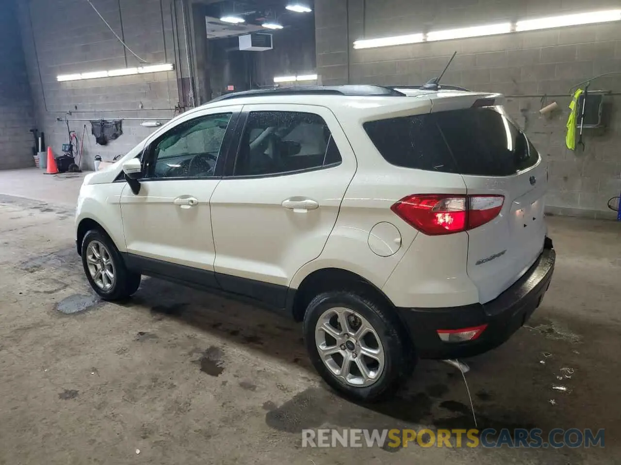 2 fotografías del automóvil dañado MAJ6S3GL4NC475684 FORD ECOSPORT 2022