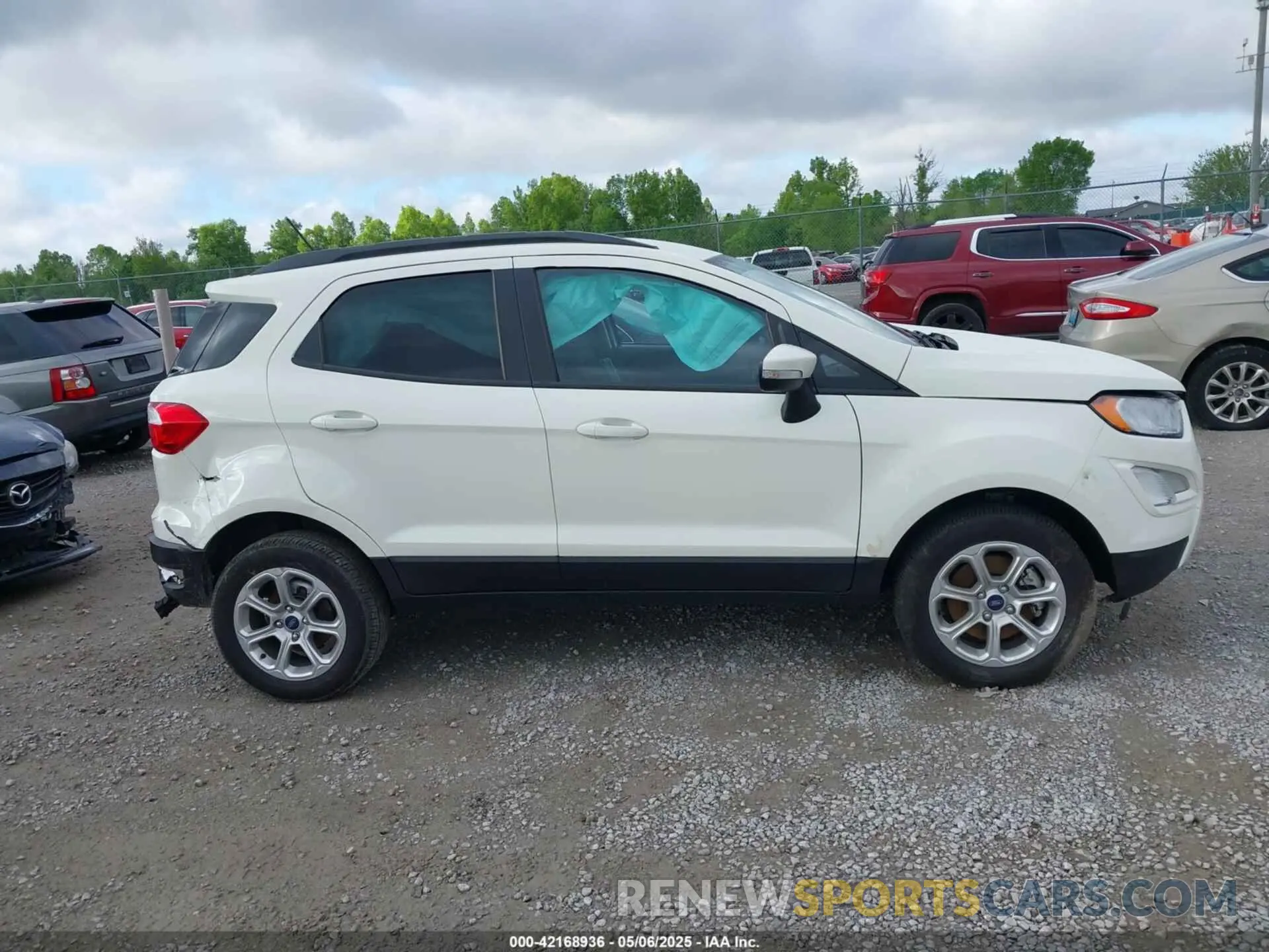 12 fotografías del automóvil dañado MAJ6S3GL5NC474320 FORD ECOSPORT 2022