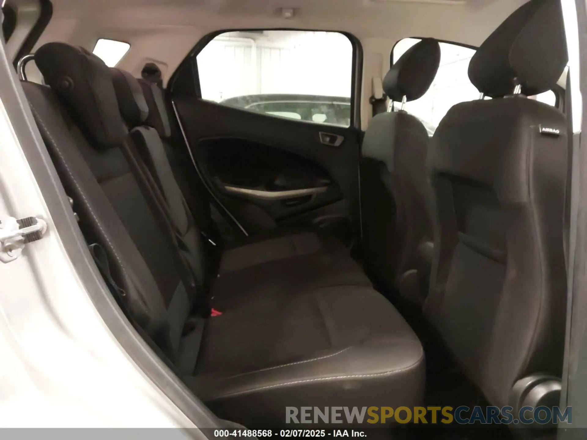 8 fotografías del automóvil dañado MAJ6S3GL9NC460808 FORD ECOSPORT 2022