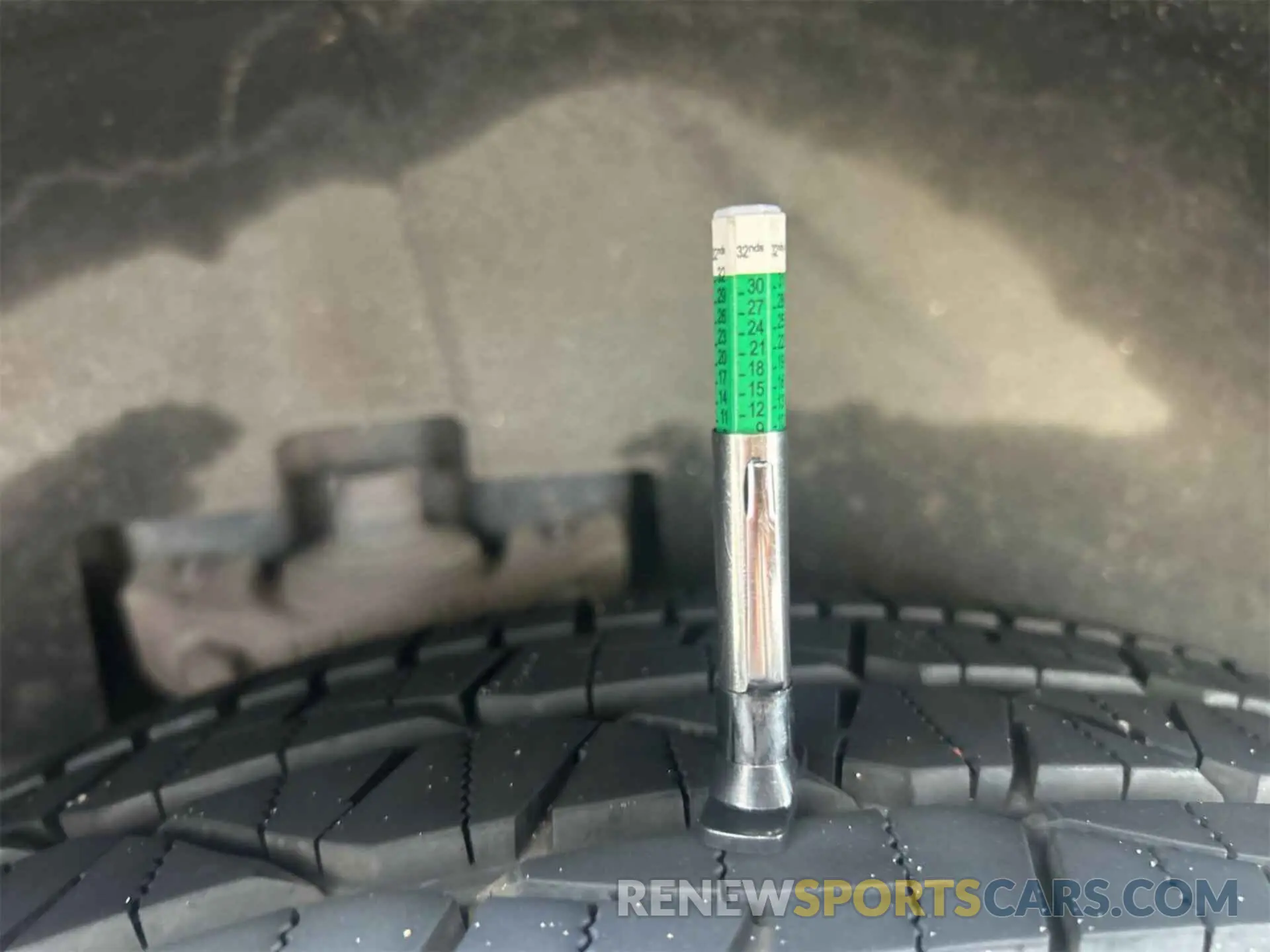 3 fotografías del automóvil dañado 2FMPK3G95KBB77283 FORD EDGE 2019