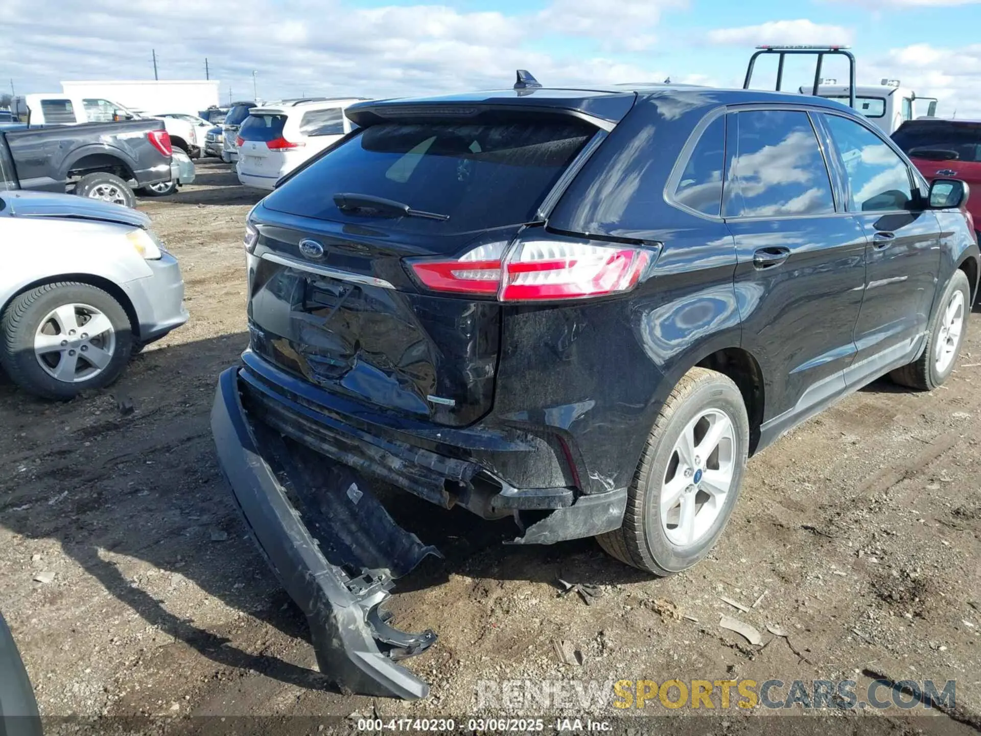 4 fotografías del automóvil dañado 2FMPK3G9XKBB31884 FORD EDGE 2019