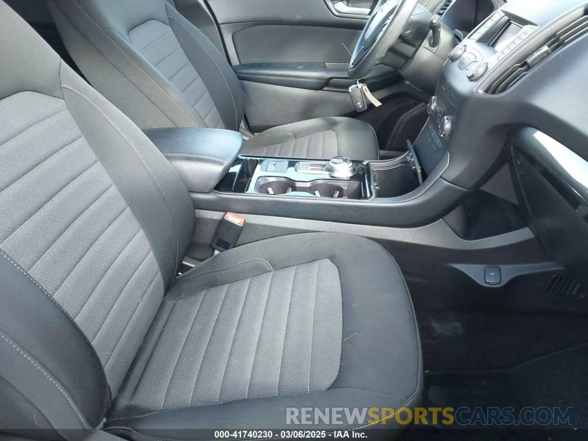 5 fotografías del automóvil dañado 2FMPK3G9XKBB31884 FORD EDGE 2019