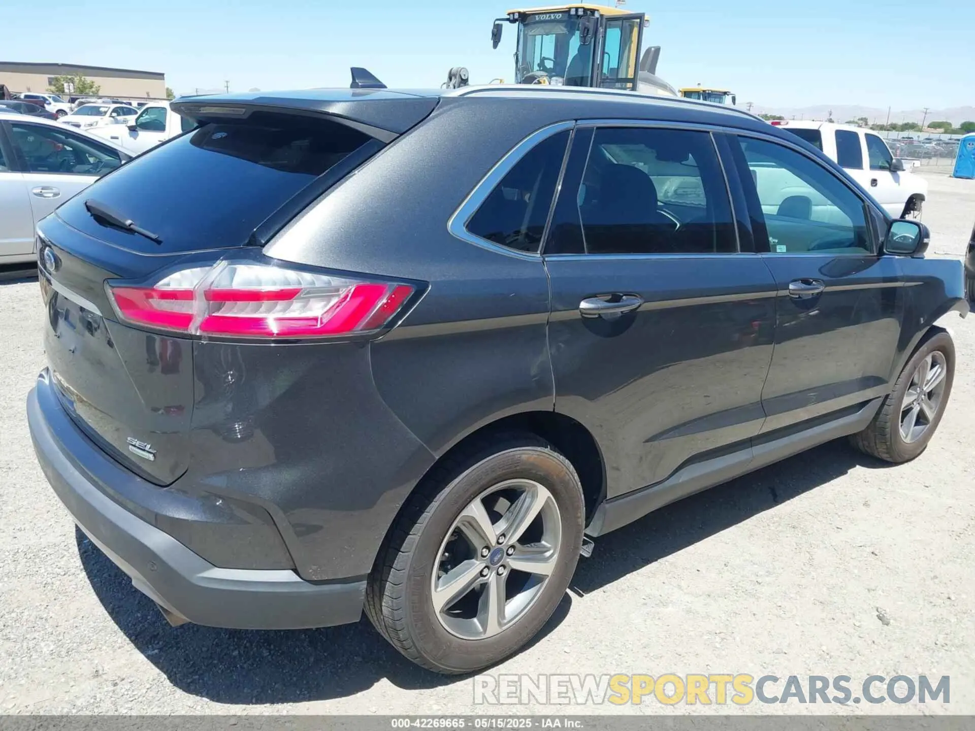 4 fotografías del automóvil dañado 2FMPK3J90KBC63321 FORD EDGE 2019