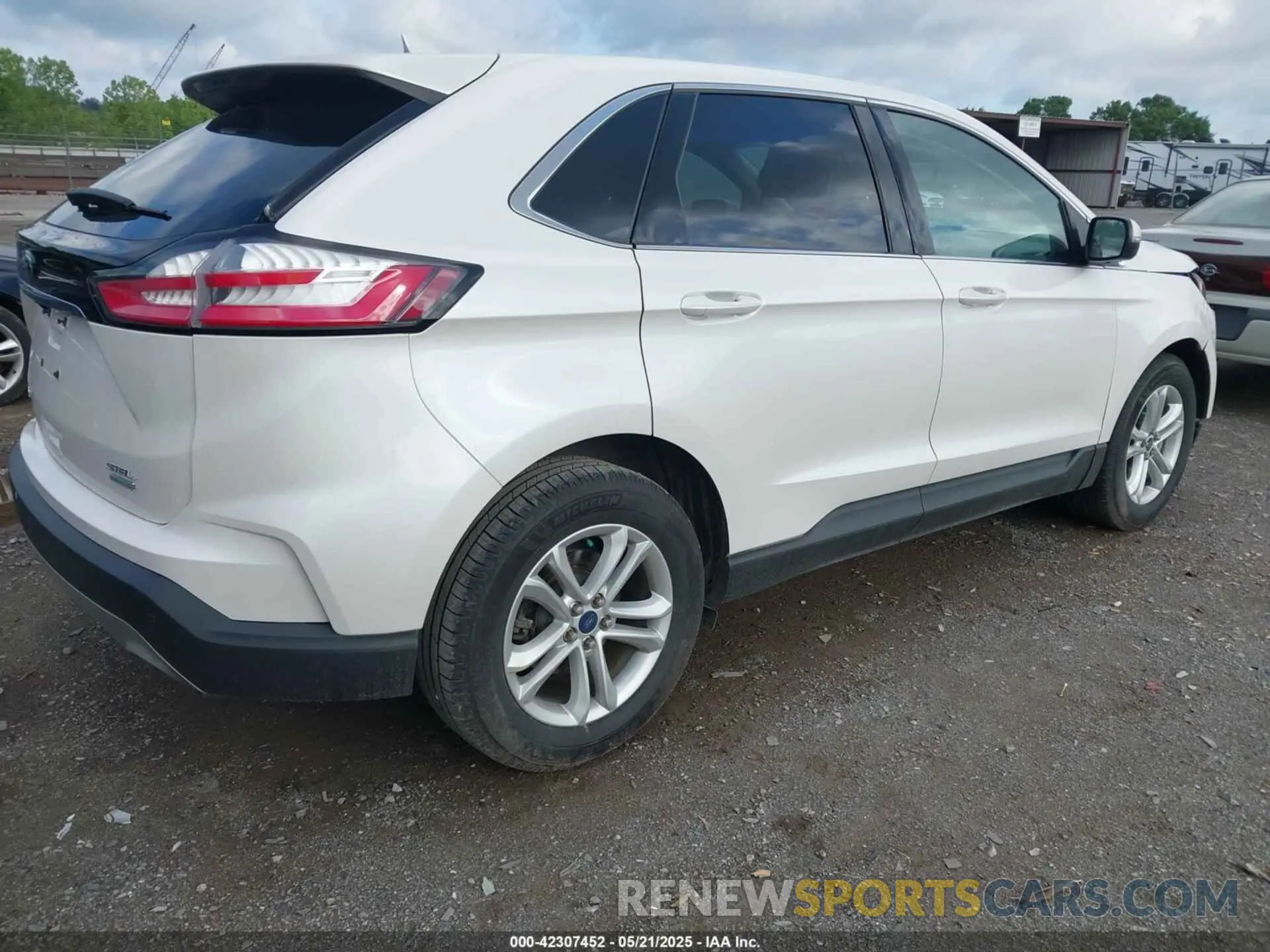 4 fotografías del automóvil dañado 2FMPK3J91KBC17903 FORD EDGE 2019