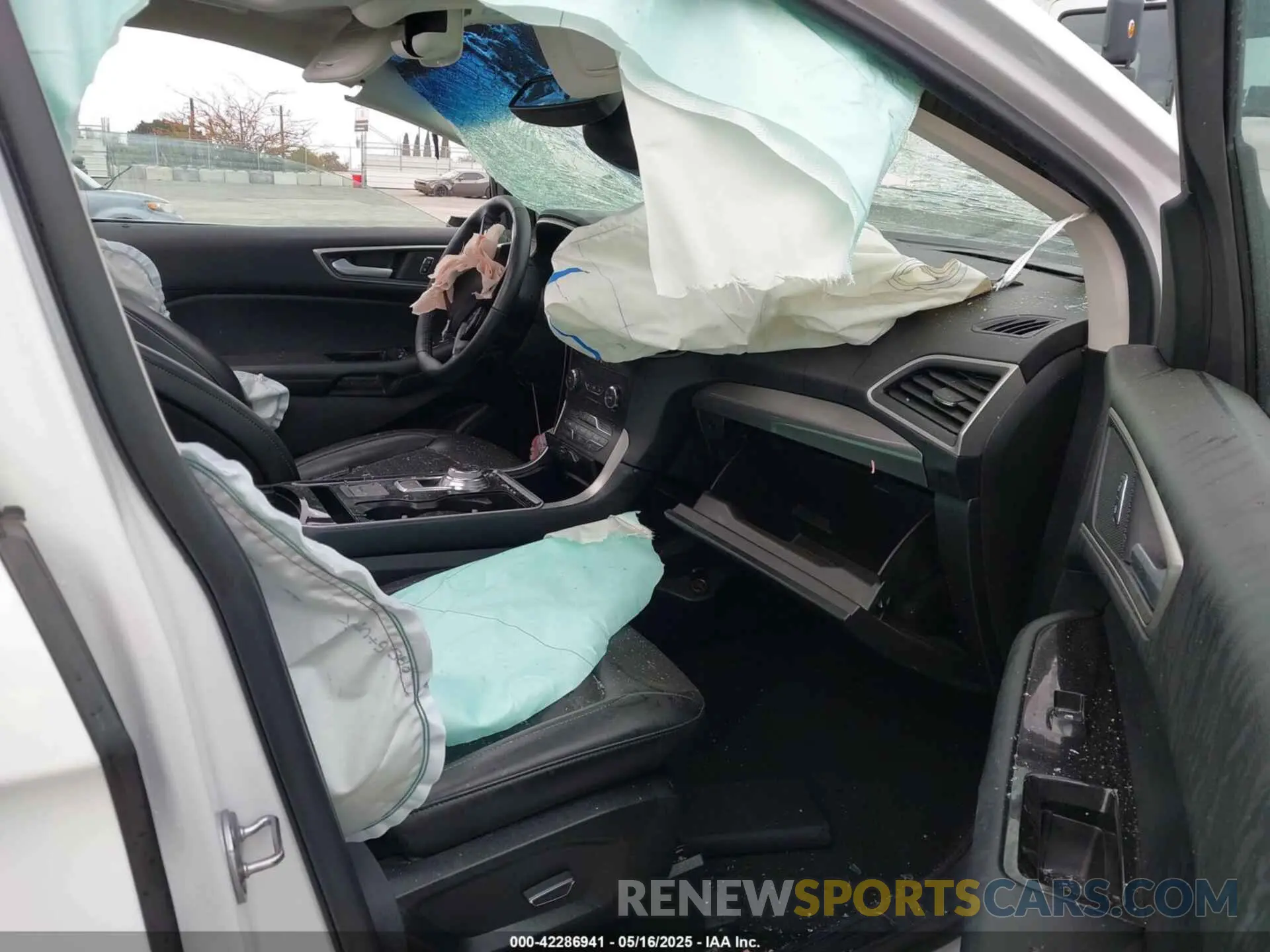 5 fotografías del automóvil dañado 2FMPK3J92KBB46825 FORD EDGE 2019