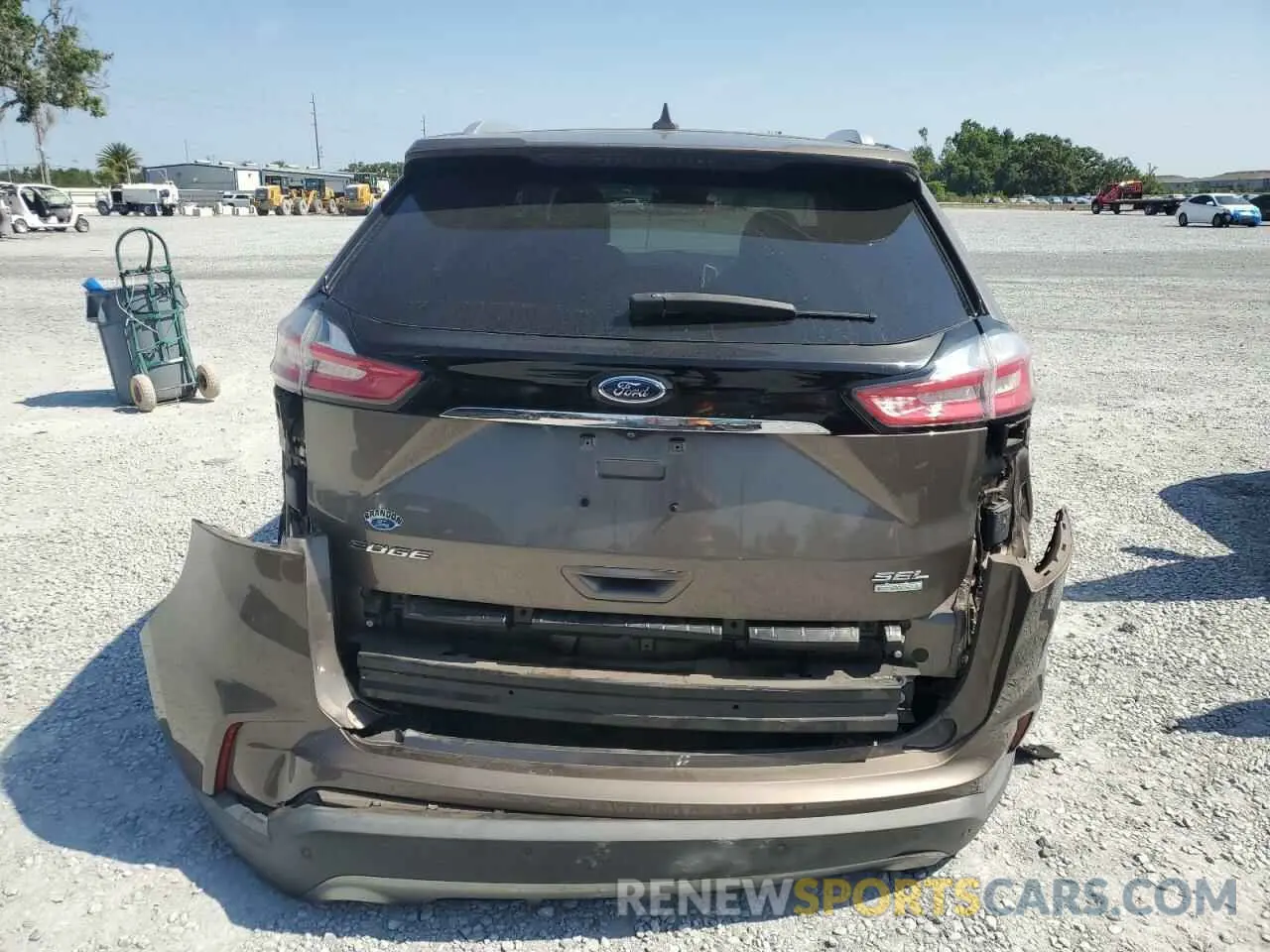6 fotografías del automóvil dañado 2FMPK3J94KBB34594 FORD EDGE 2019