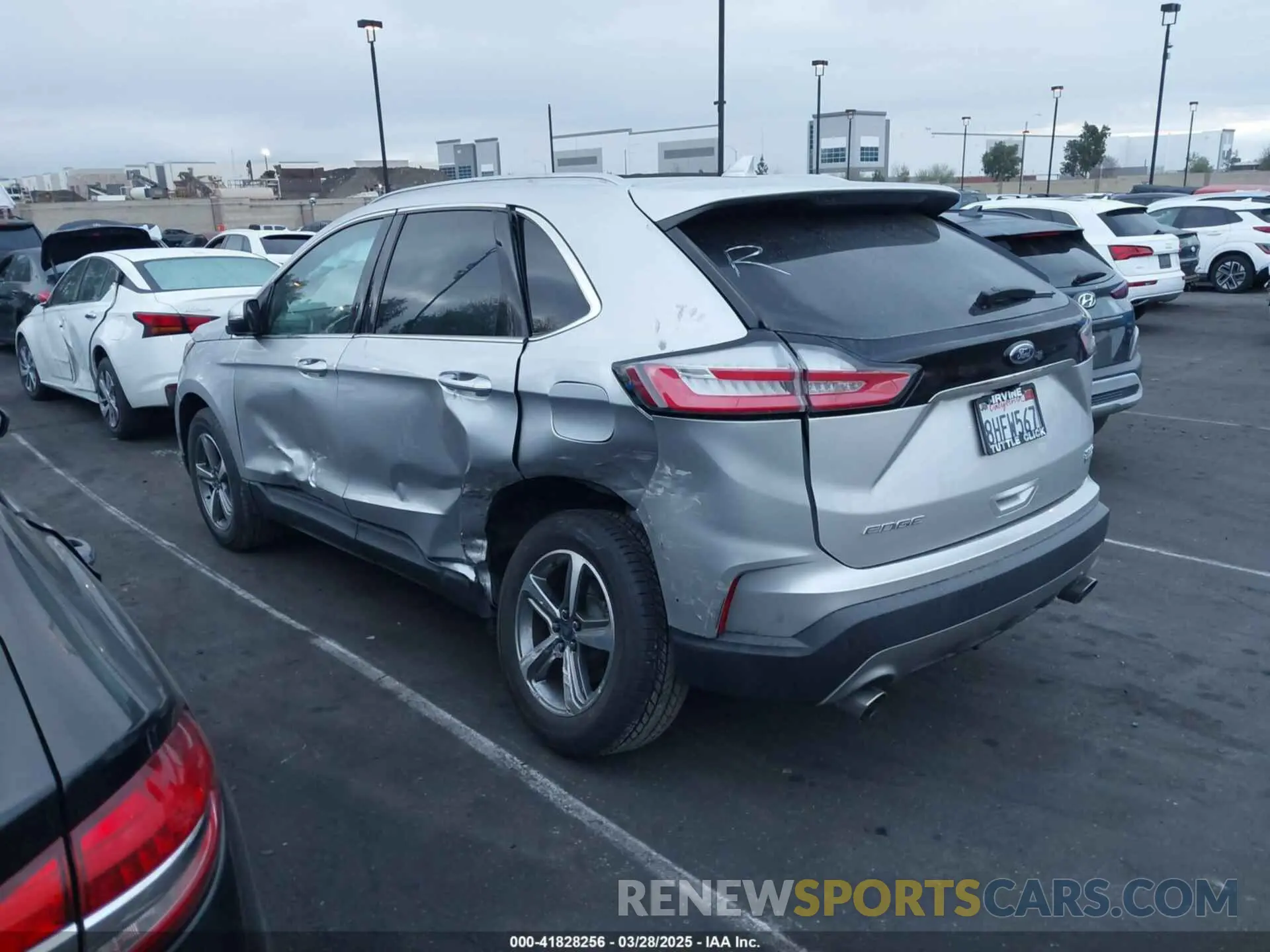 3 fotografías del automóvil dañado 2FMPK3J95KBB52960 FORD EDGE 2019