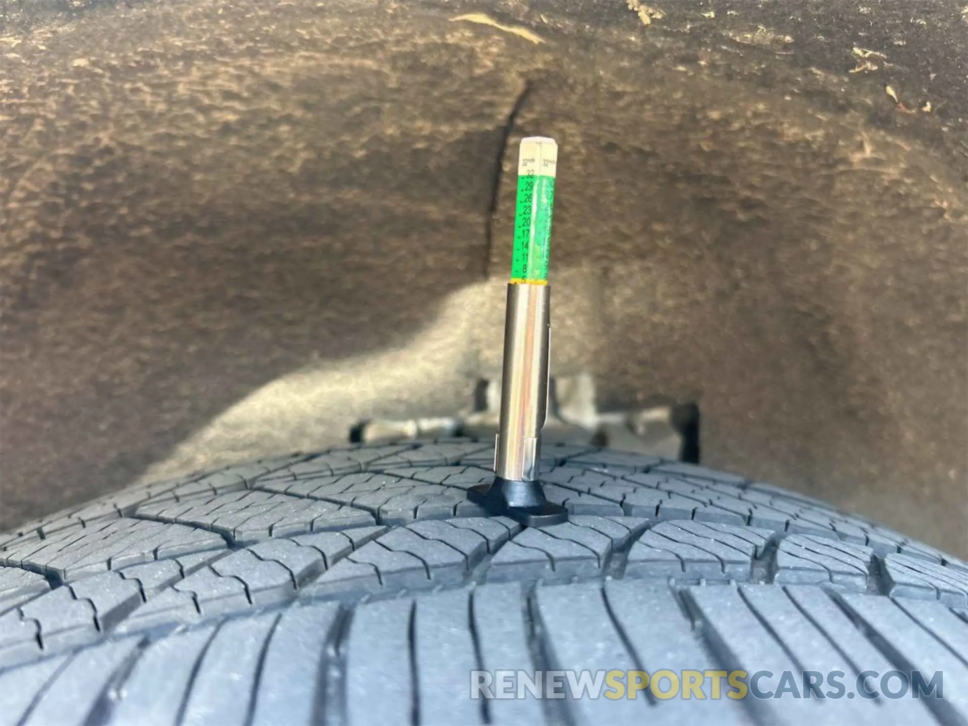 4 fotografías del automóvil dañado 2FMPK3J97KBC10776 FORD EDGE 2019
