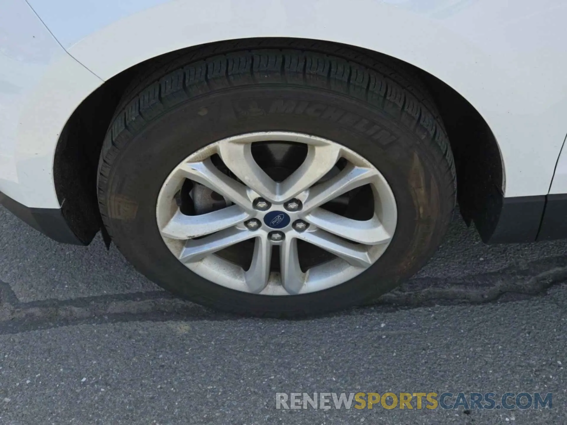 50 fotografías del automóvil dañado 2FMPK3J98KBC37758 FORD EDGE 2019