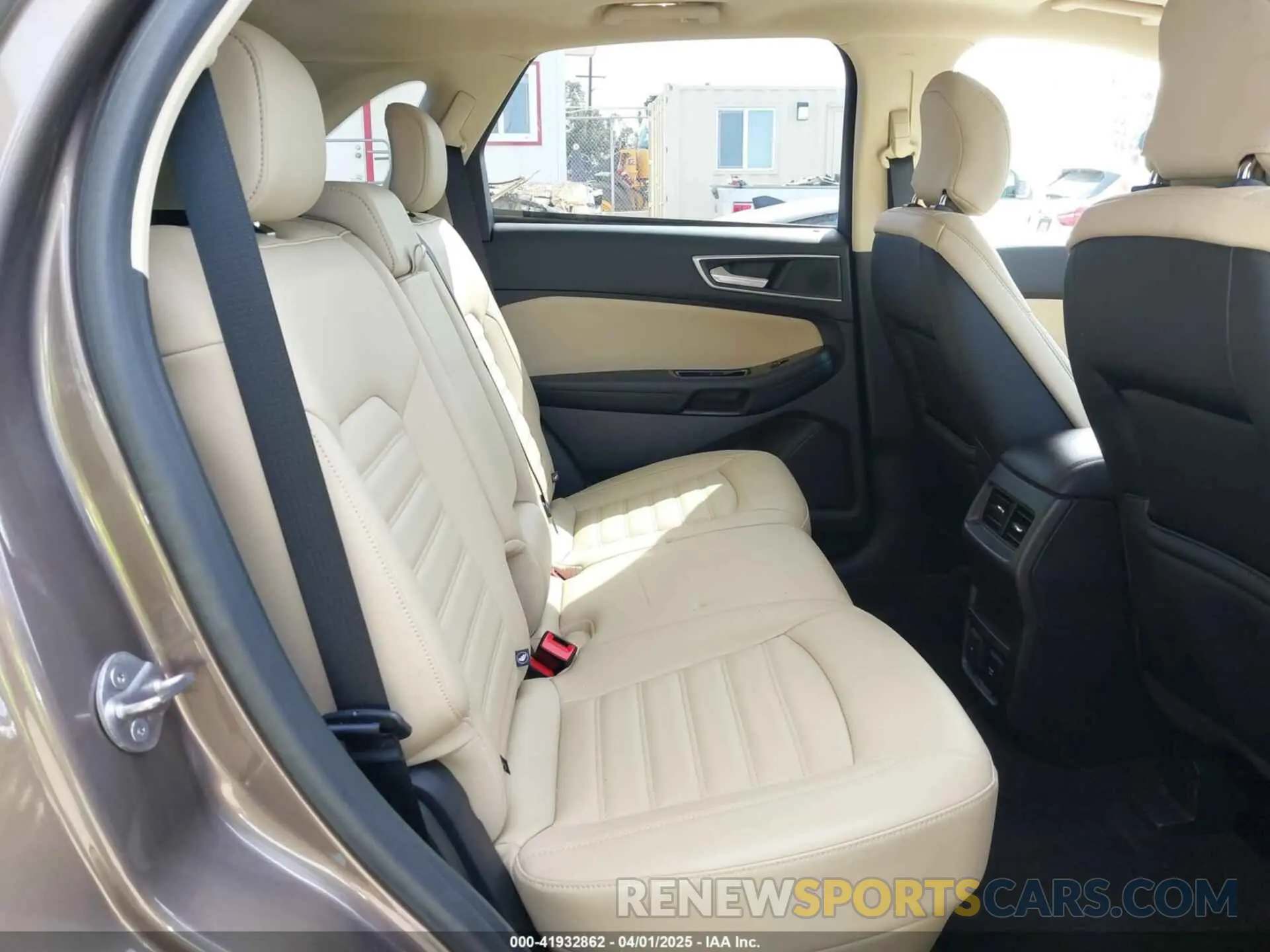 8 fotografías del automóvil dañado 2FMPK3J9XKBB70094 FORD EDGE 2019