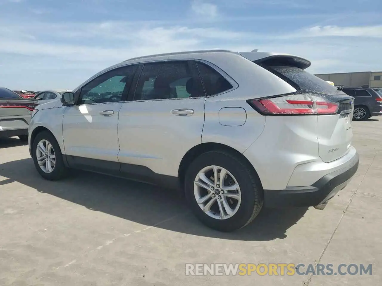 2 fotografías del automóvil dañado 2FMPK3J9XKBC26681 FORD EDGE 2019