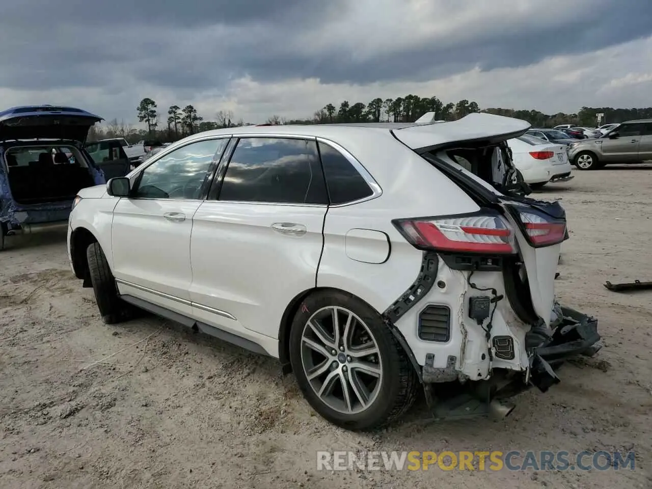 2 fotografías del automóvil dañado 2FMPK3K98KBC00899 FORD EDGE 2019