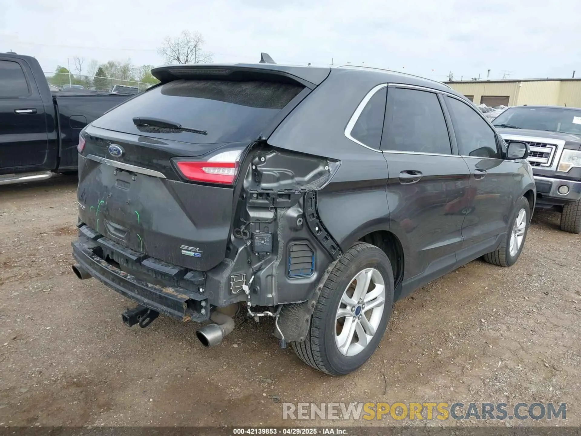 4 fotografías del automóvil dañado 2FMPK4J92KBC60085 FORD EDGE 2019